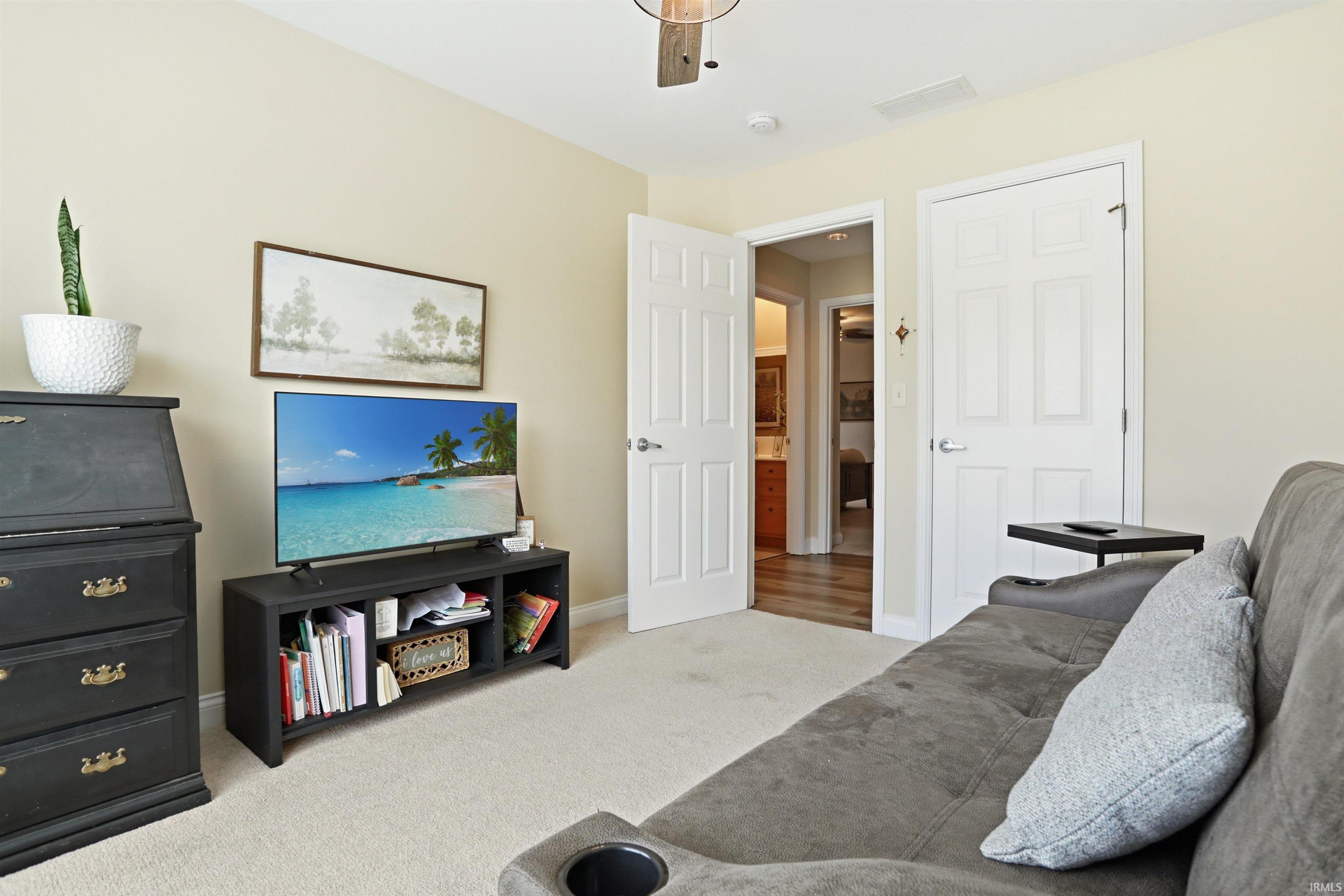 6888 Cottage Lane