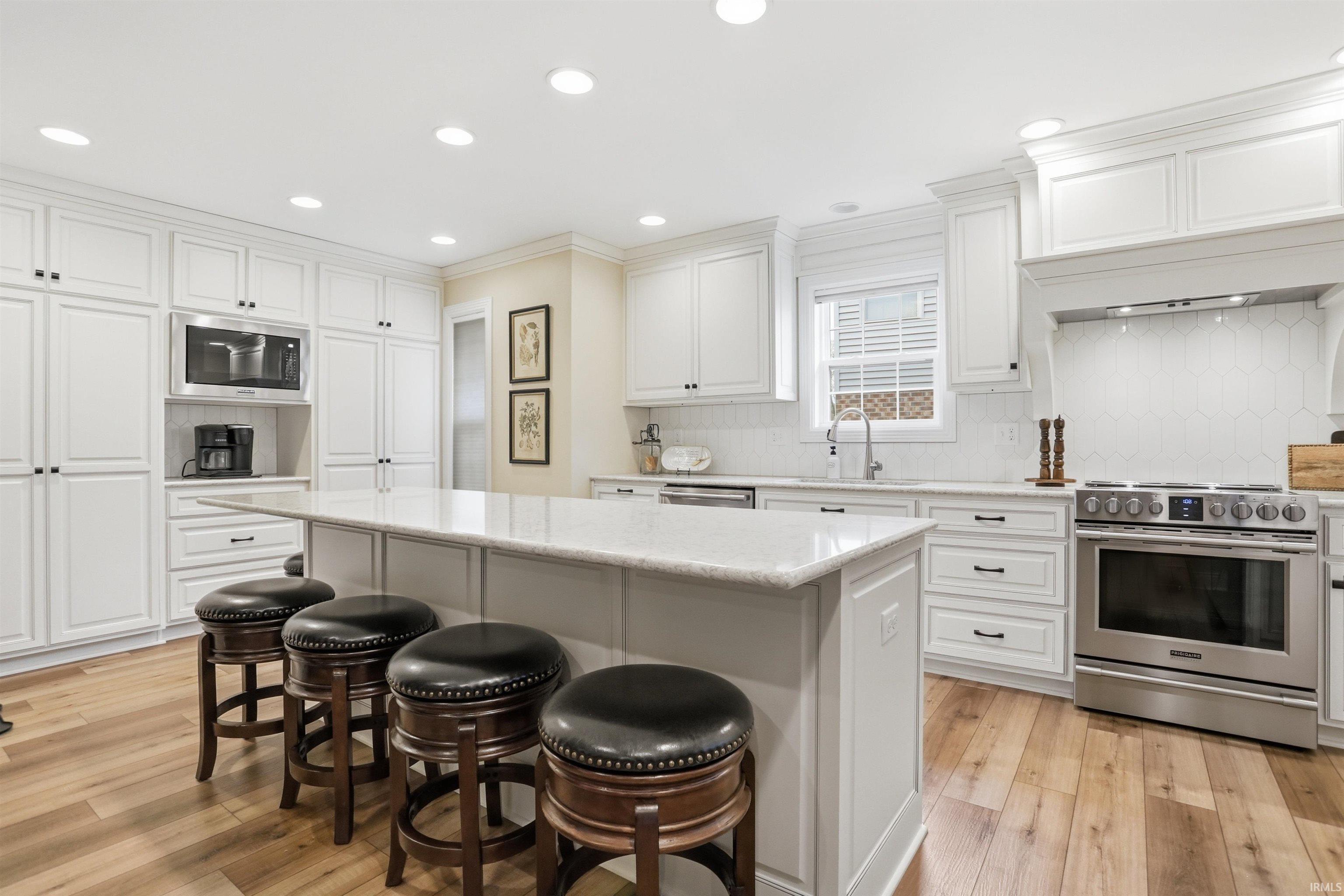 6888 Cottage Lane