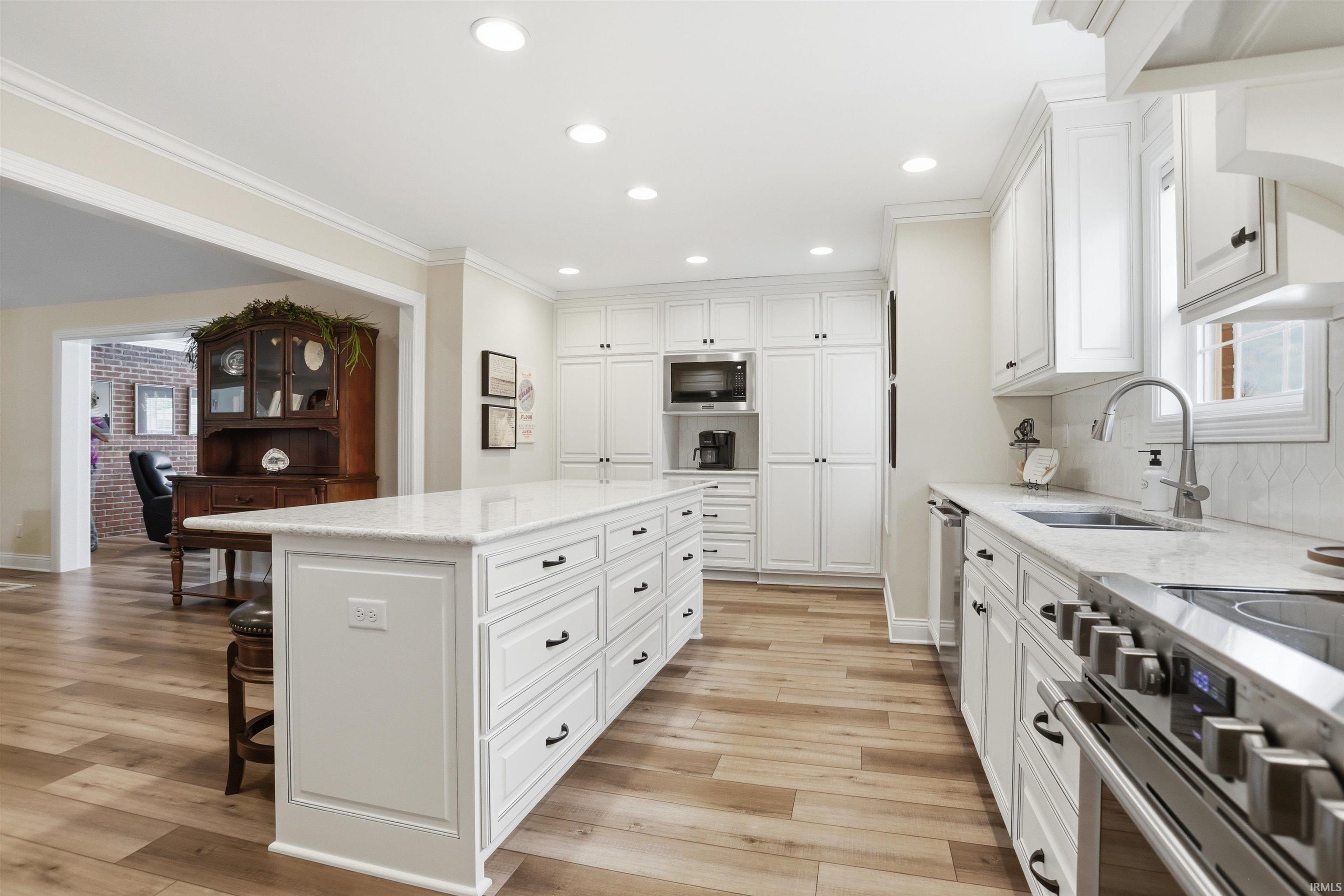 6888 Cottage Lane