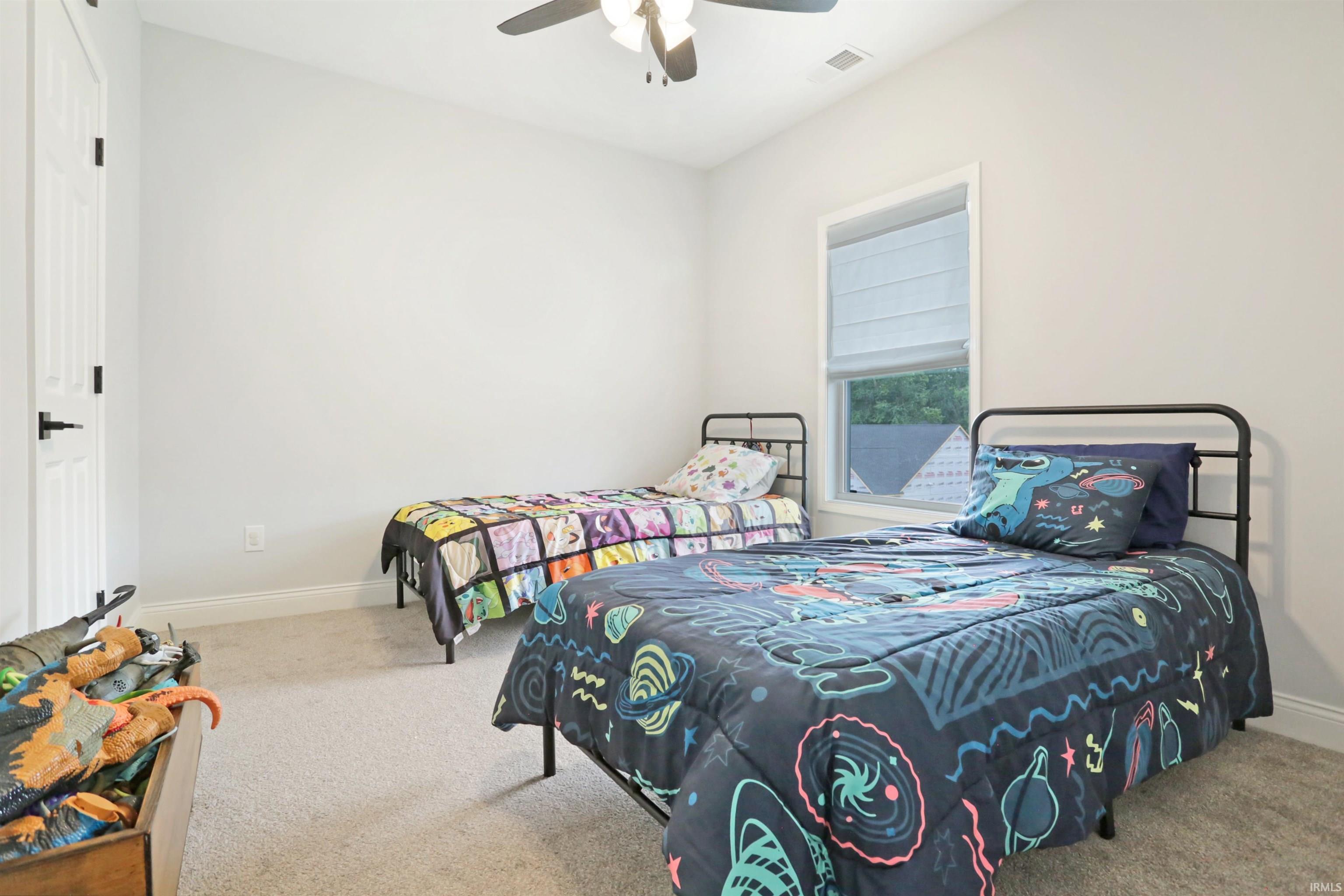 5562 Hillside Trail