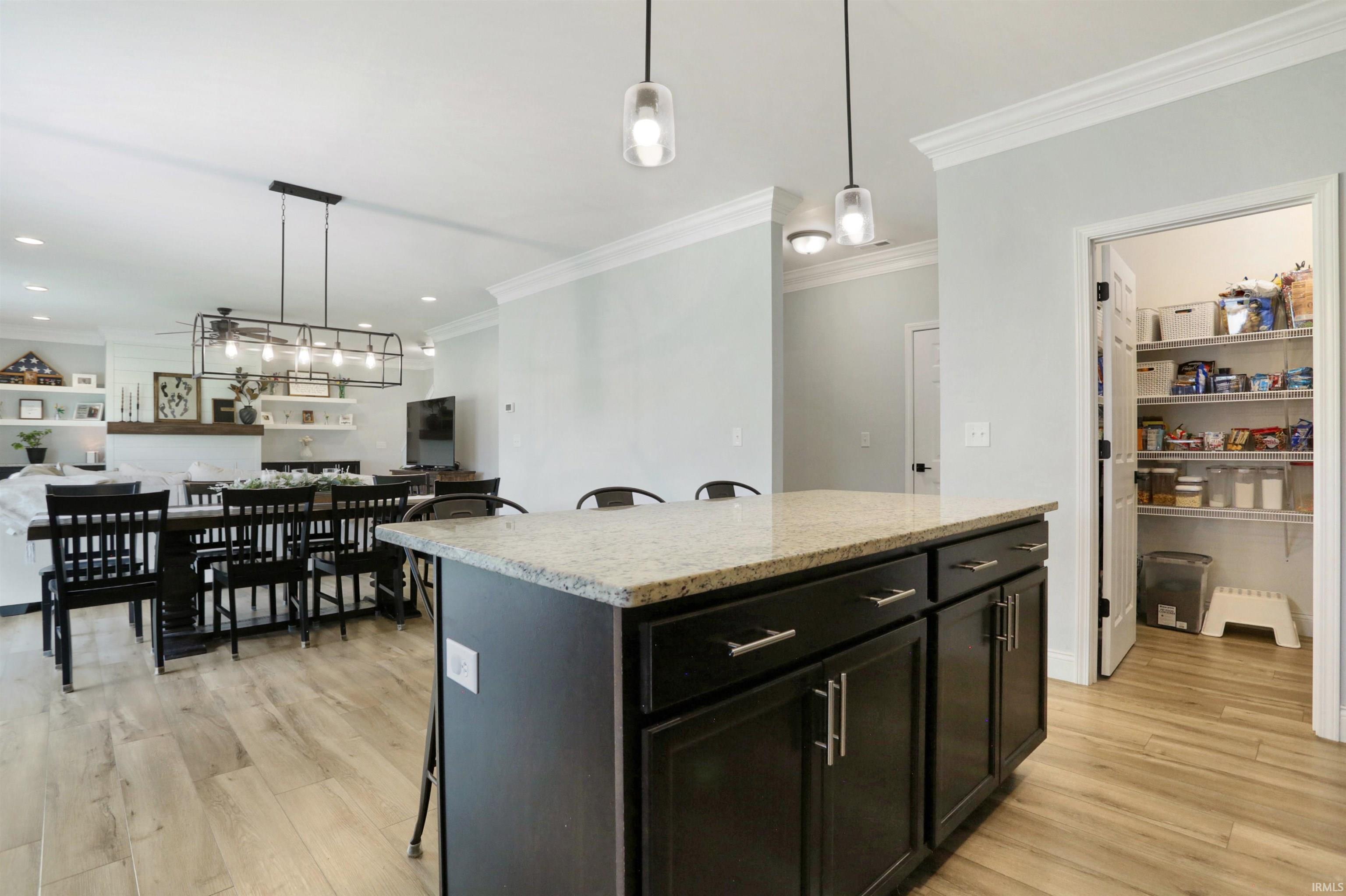 5562 Hillside Trail