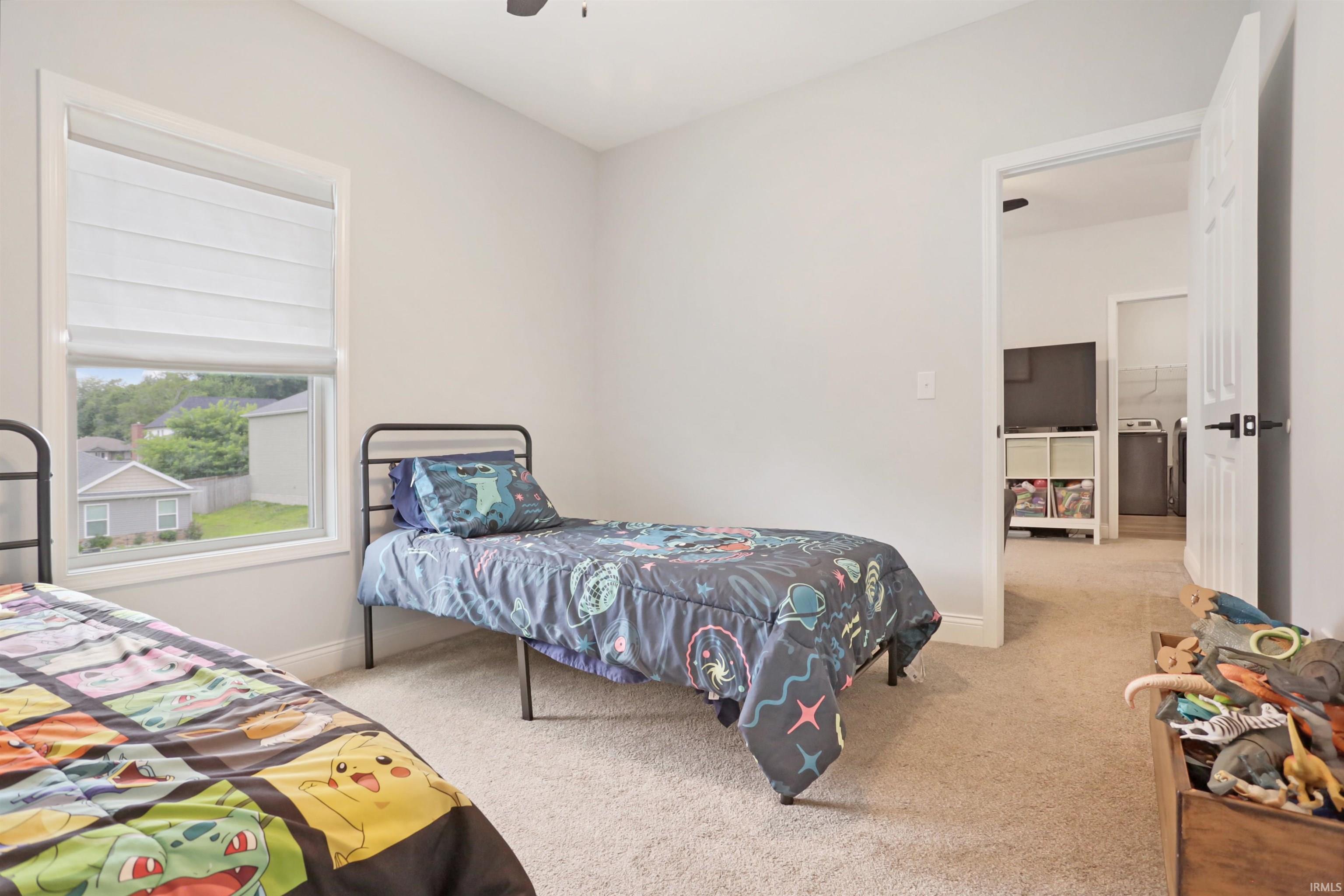 5562 Hillside Trail