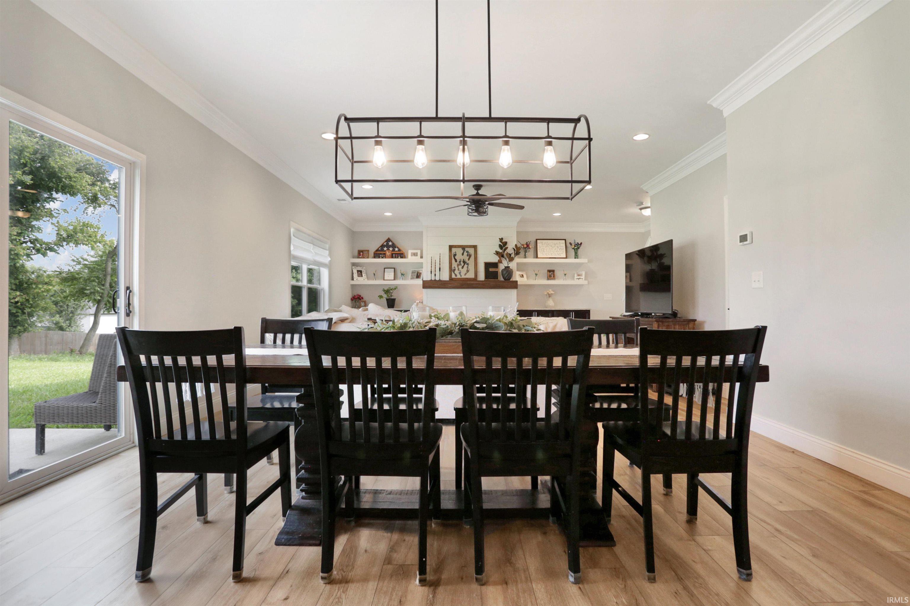 5562 Hillside Trail