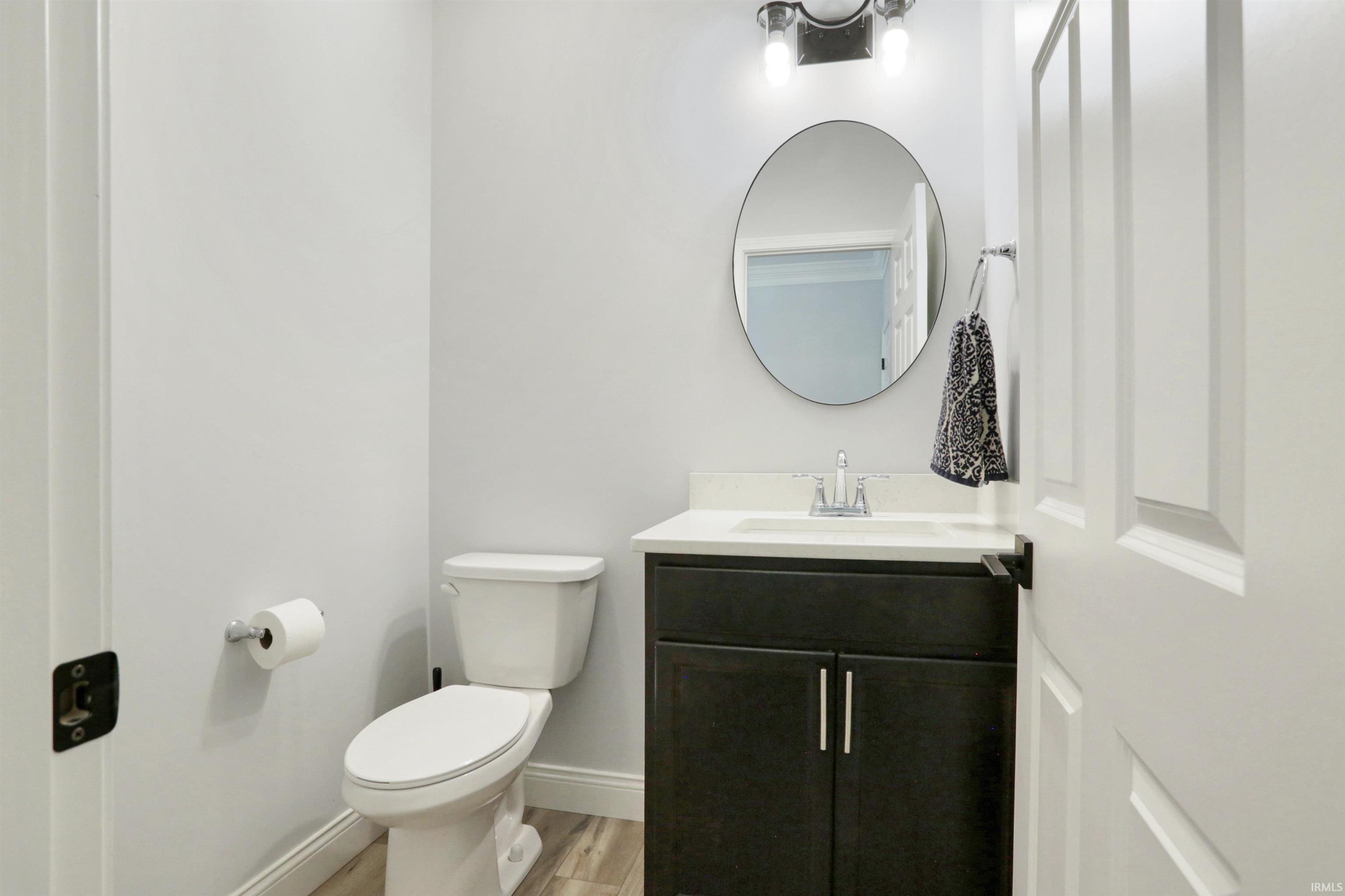 5562 Hillside Trail