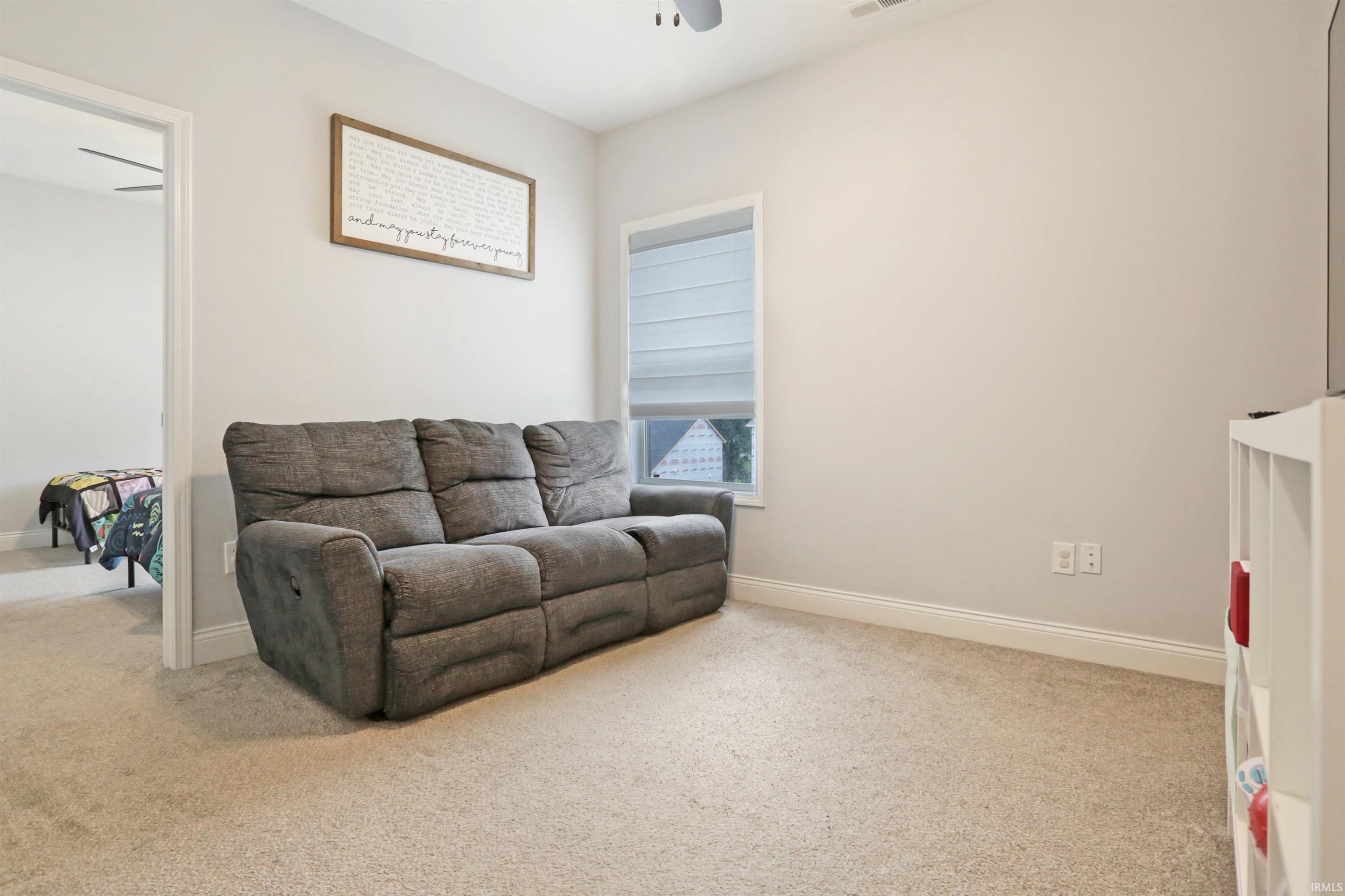 5562 Hillside Trail