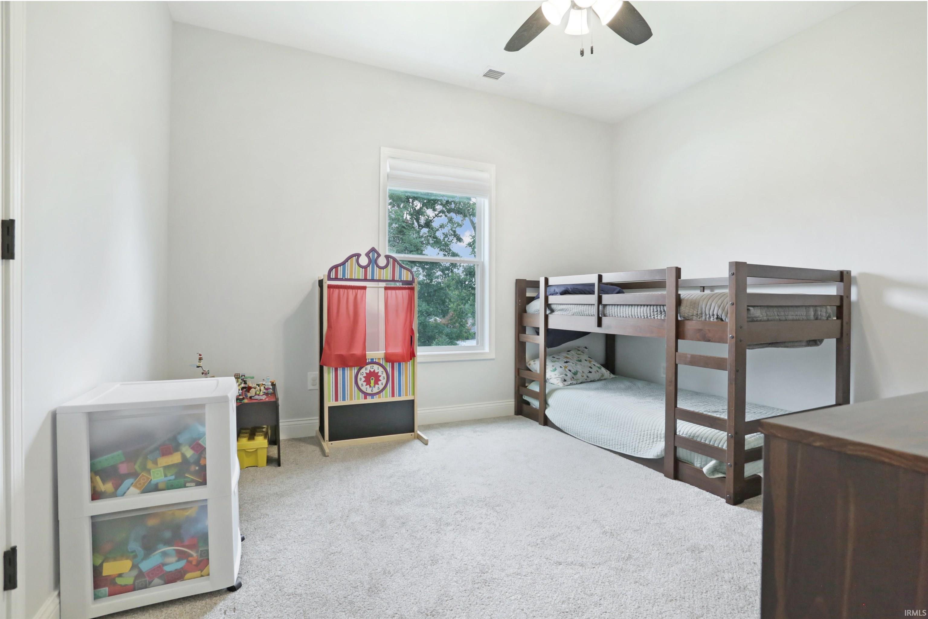 5562 Hillside Trail