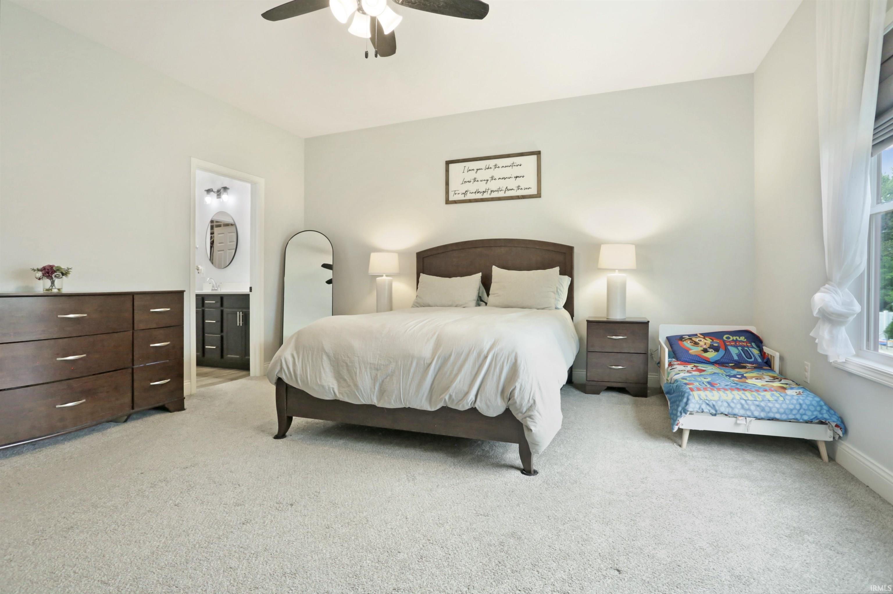 5562 Hillside Trail