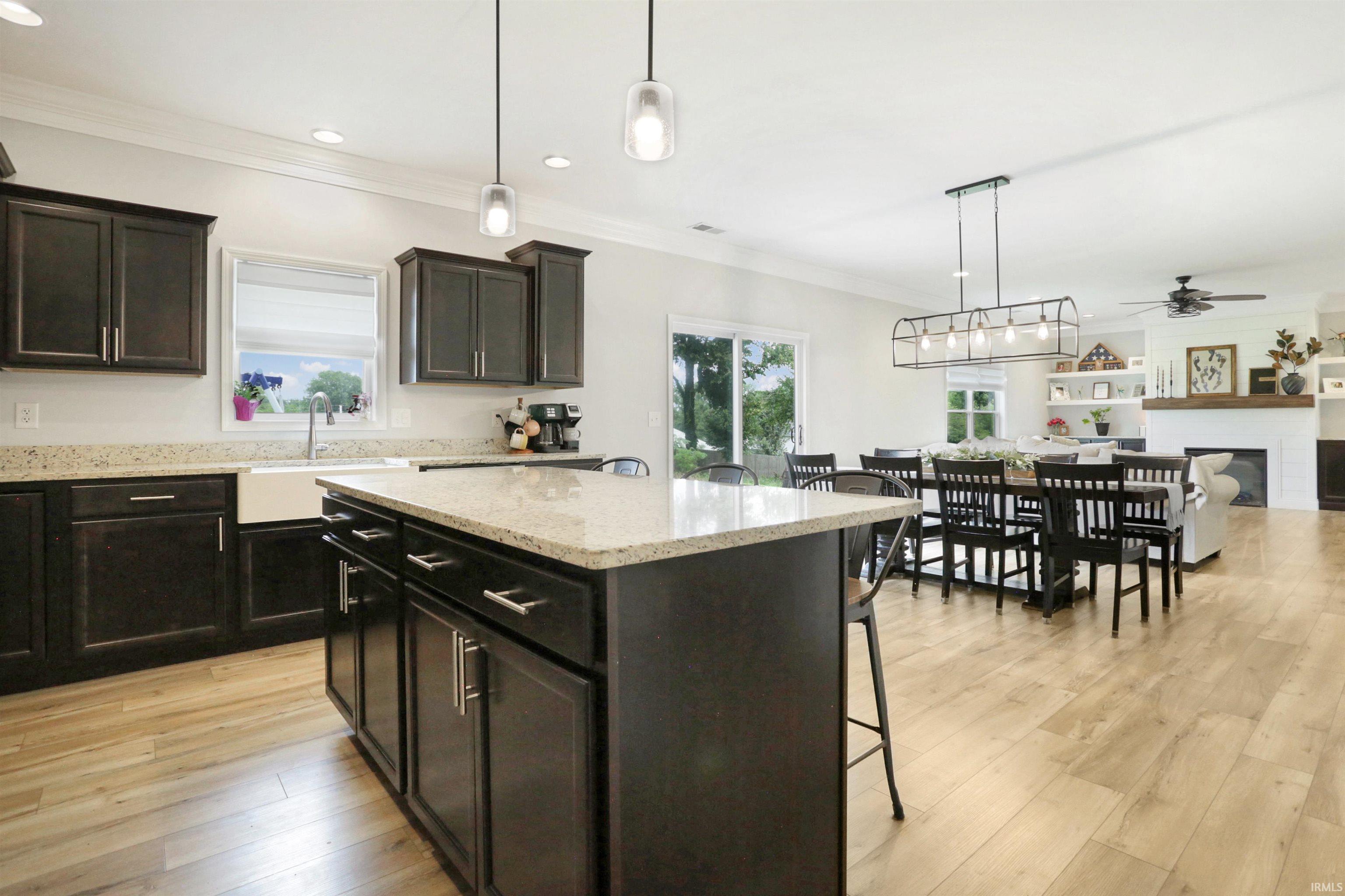 5562 Hillside Trail