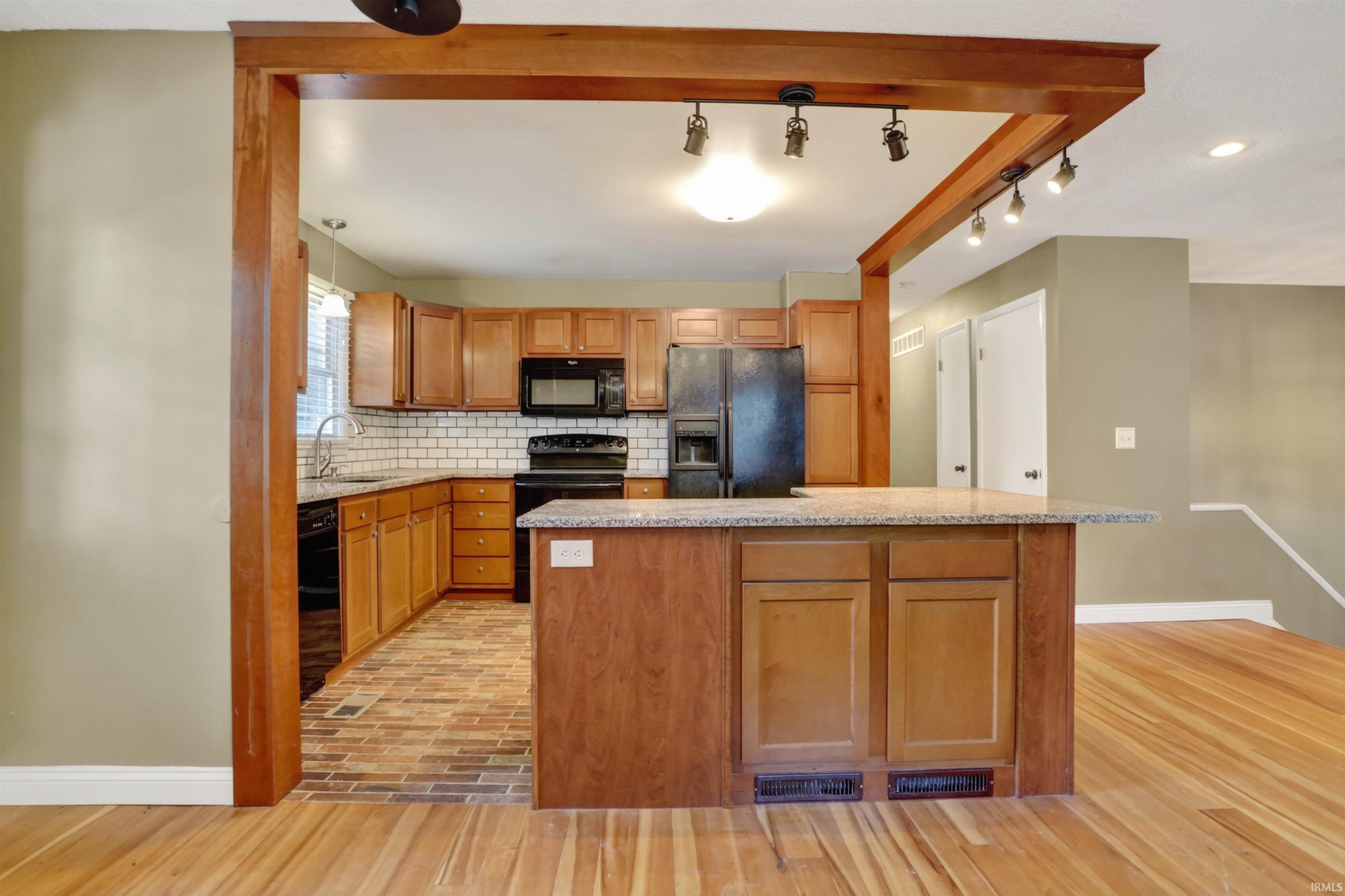 6210 Roger Park Court