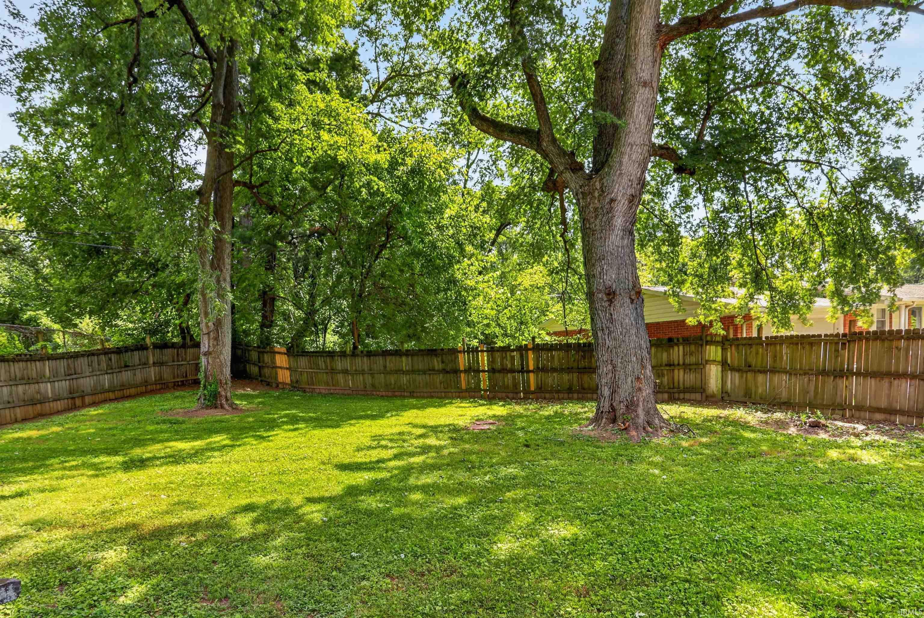6210 Roger Park Court
