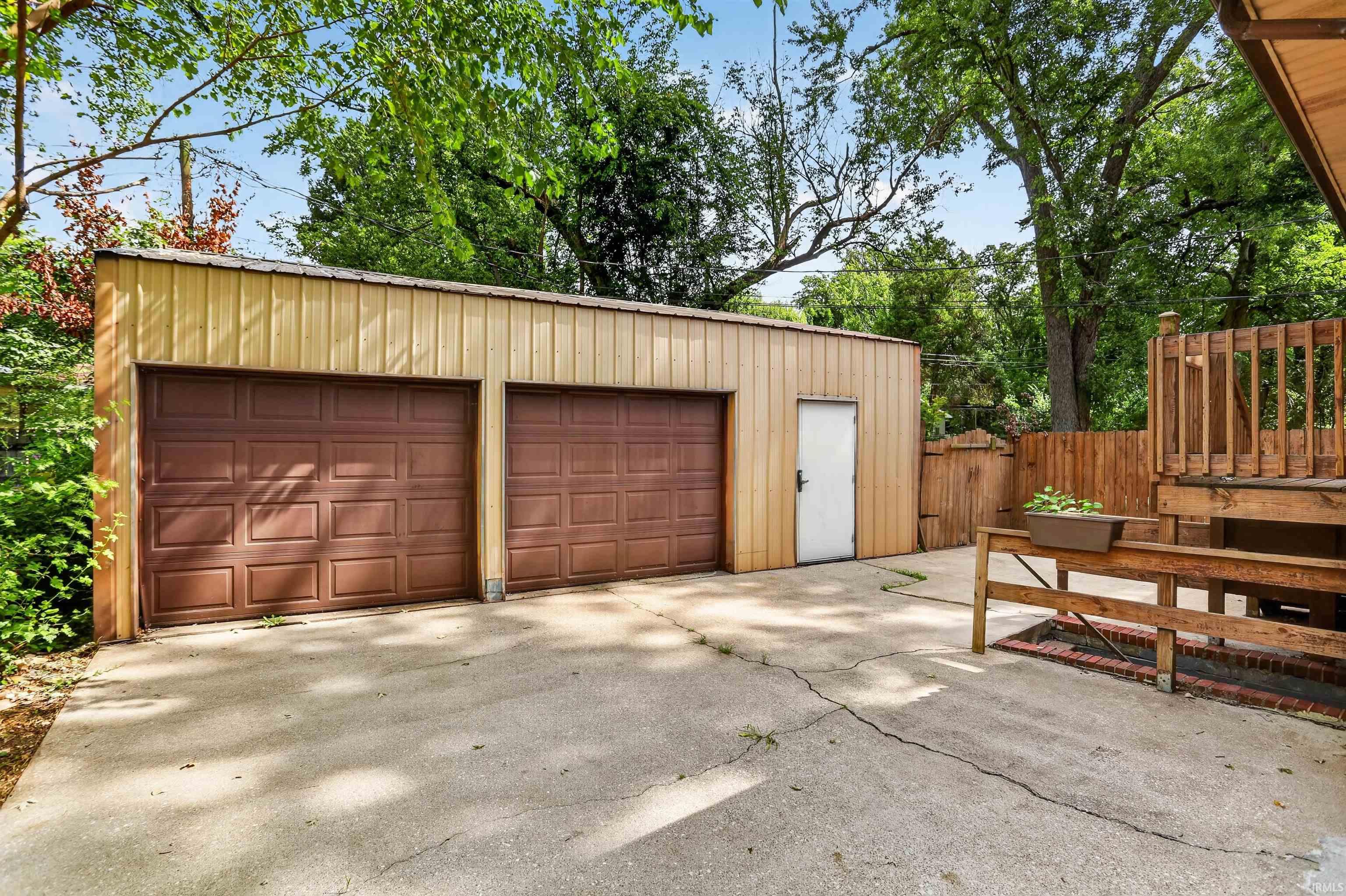 6210 Roger Park Court