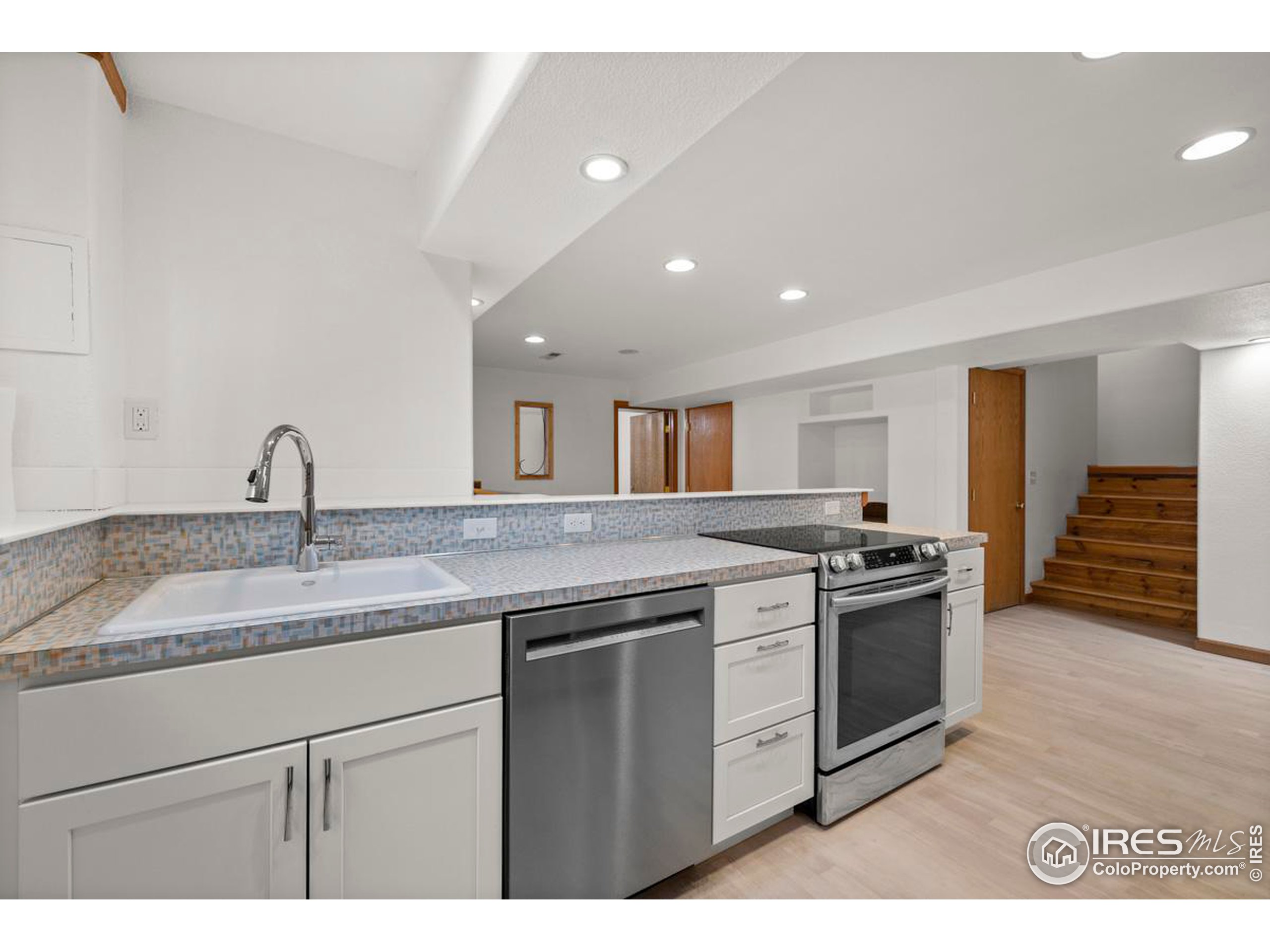 349 Polk Dr