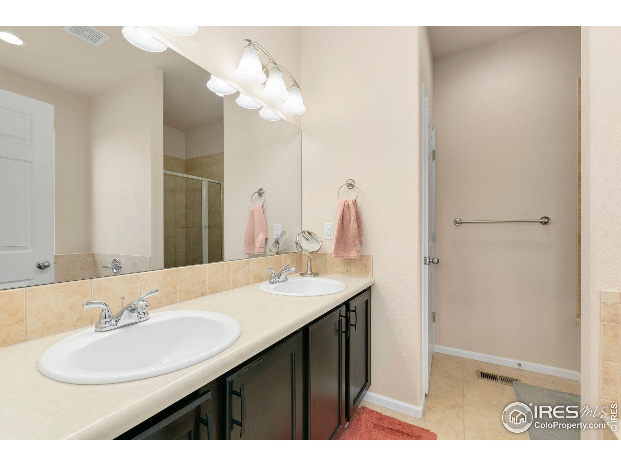 5132 Southern Cross Ln B