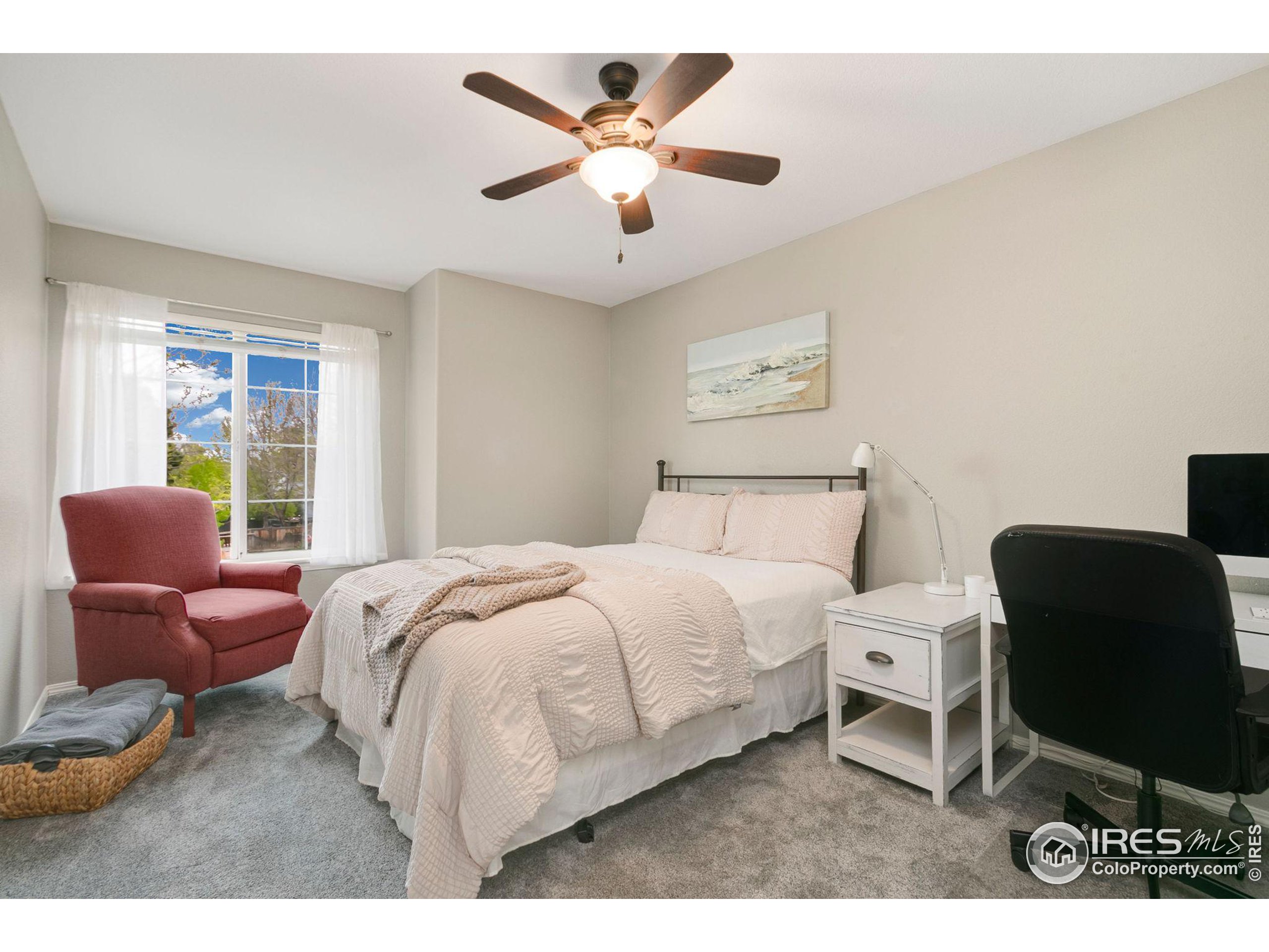 3890 Foothills Dr