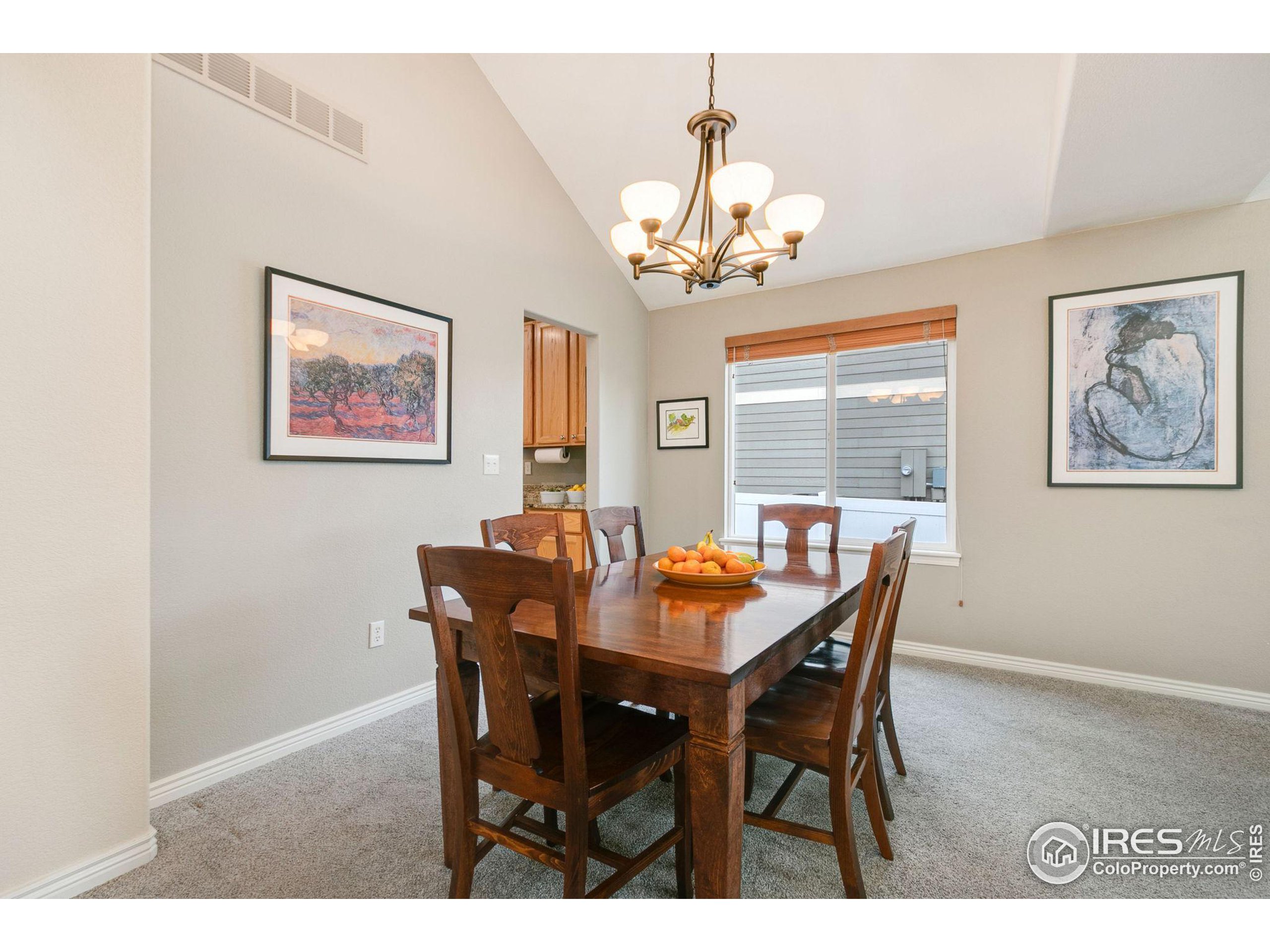 3890 Foothills Dr
