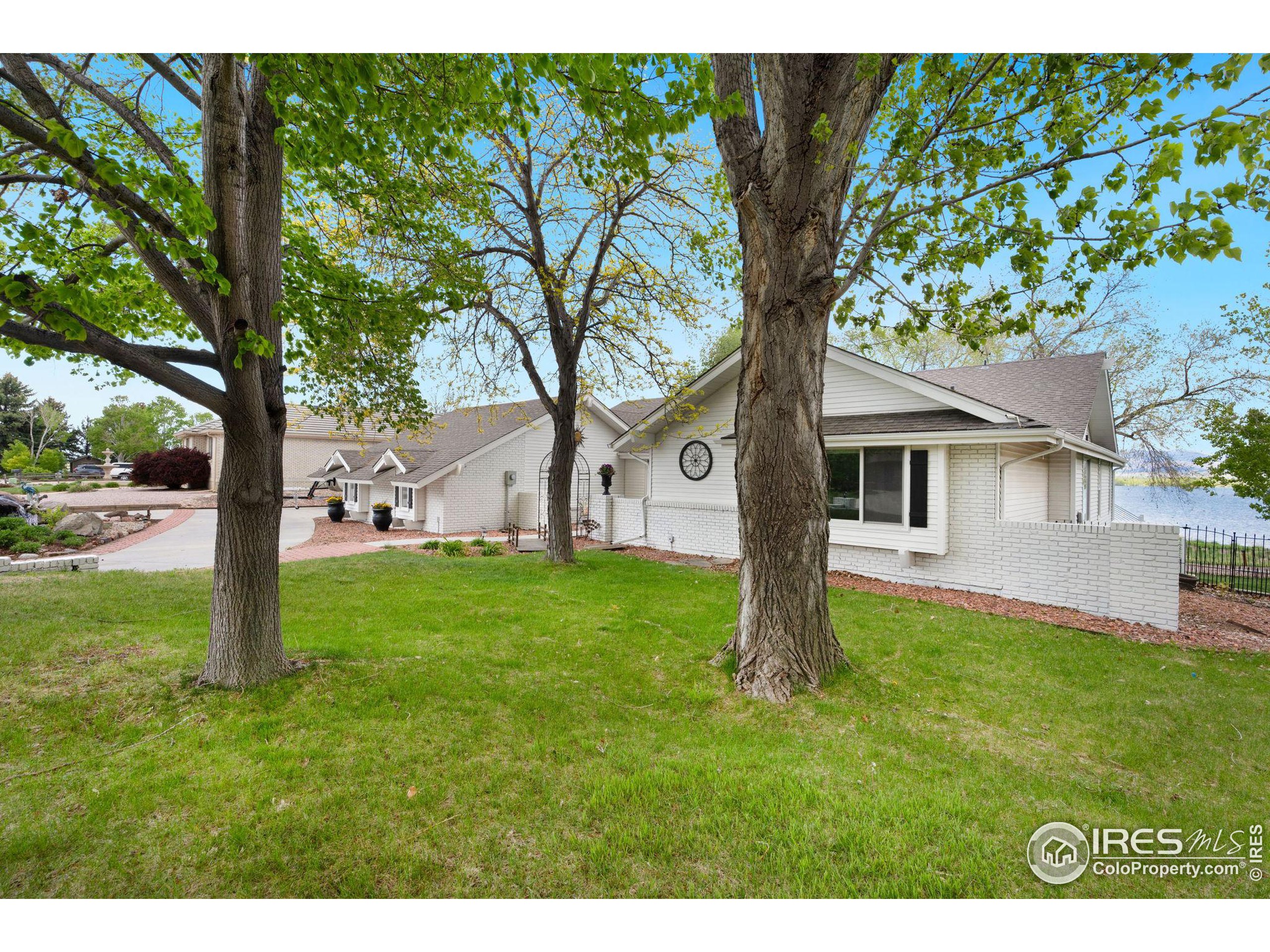 2713 Valley Oak Dr