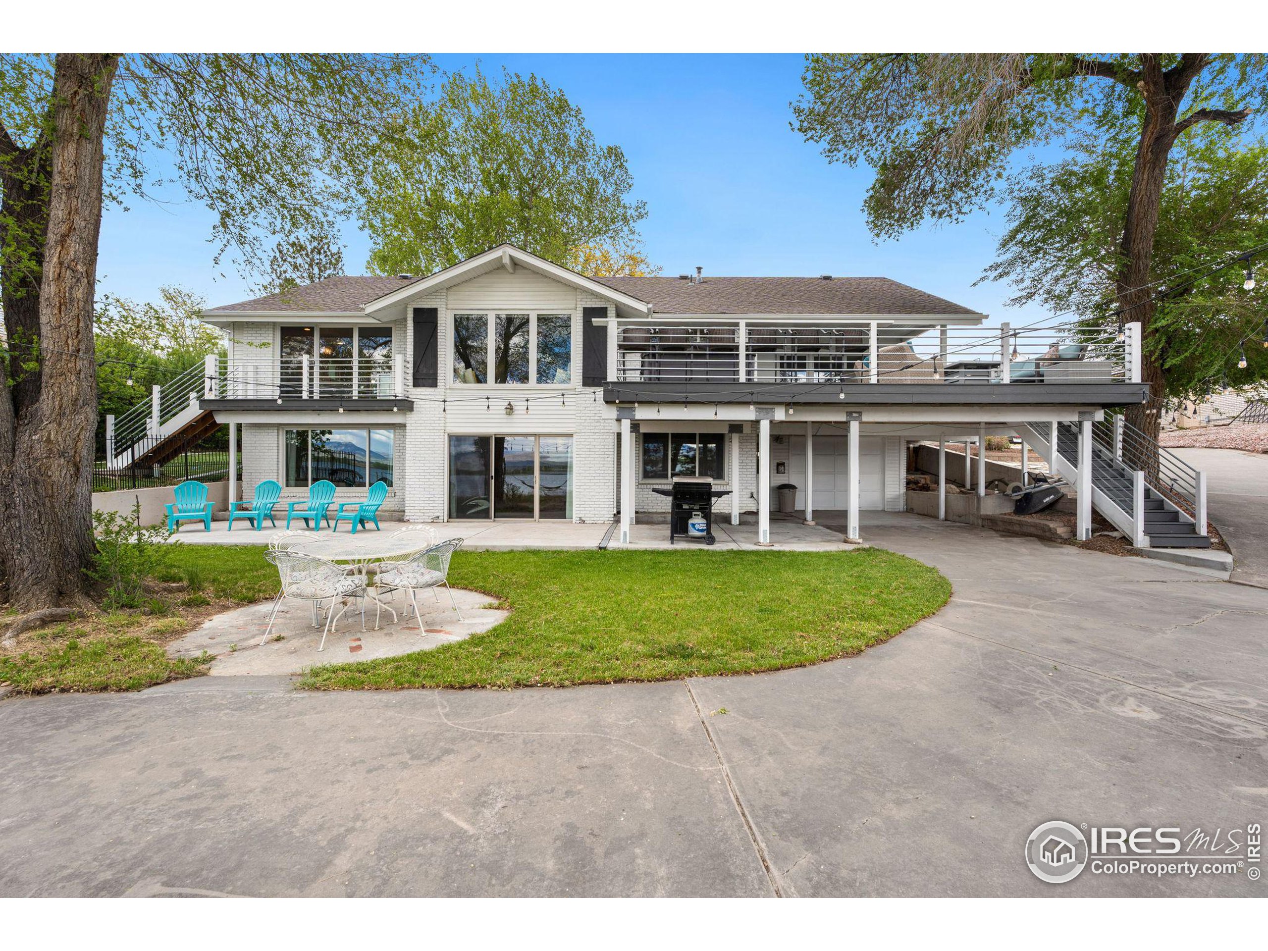 2713 Valley Oak Dr