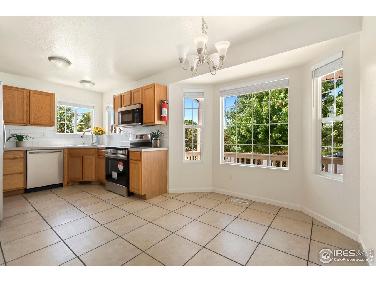 3414 Sheltered Harbor Dr