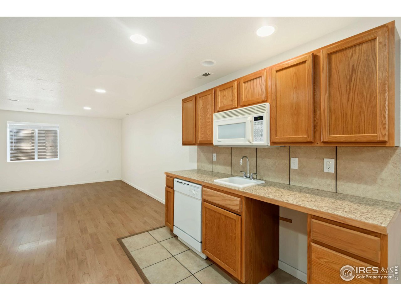 3414 Sheltered Harbor Dr