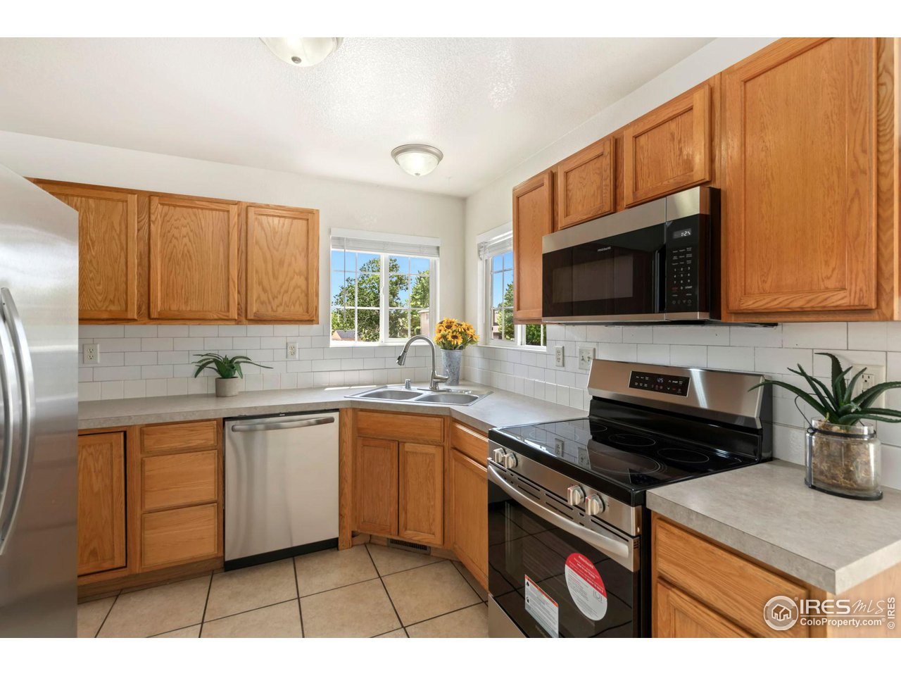 3414 Sheltered Harbor Dr