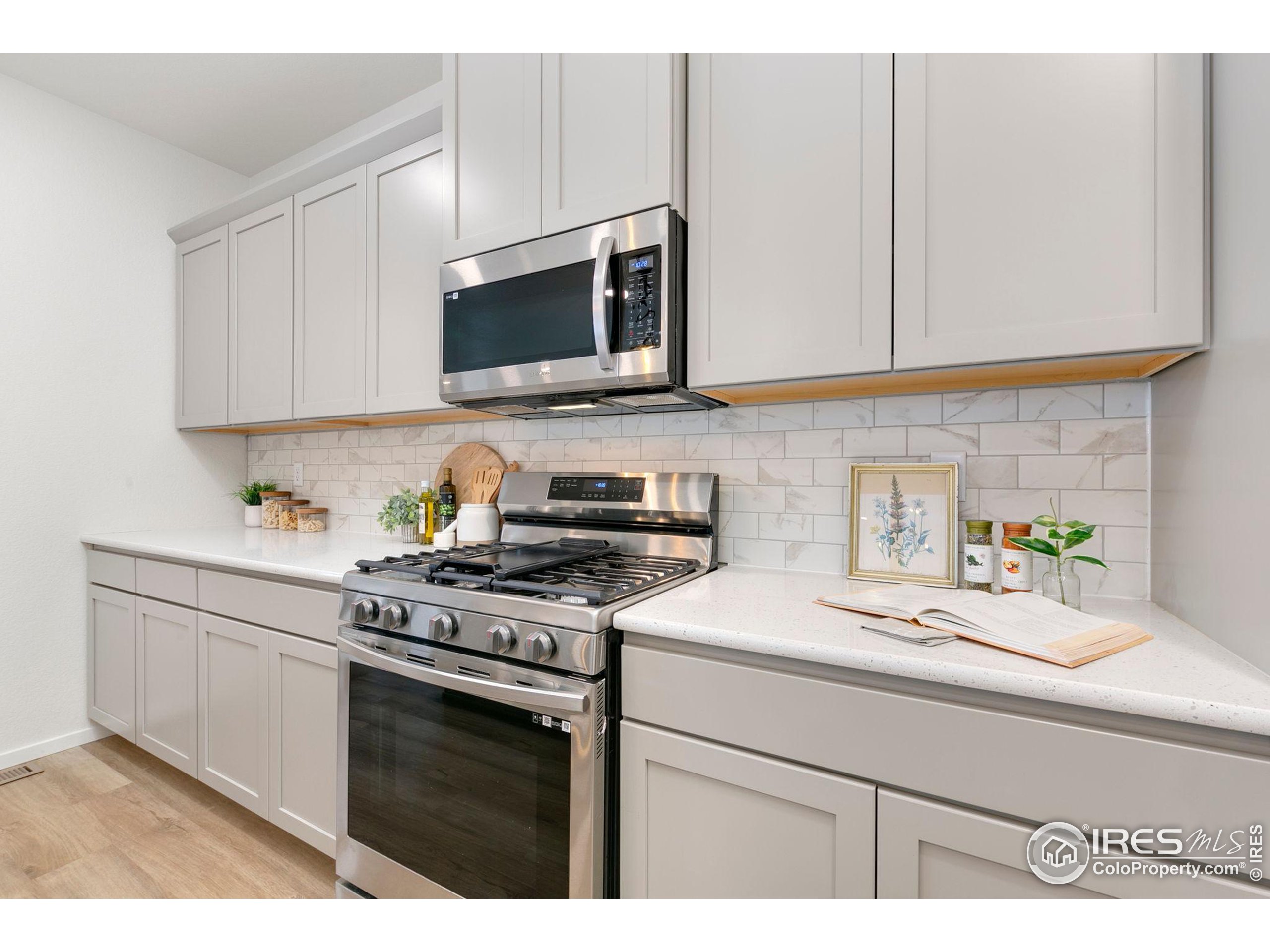 5240 Rendezvous Pkwy