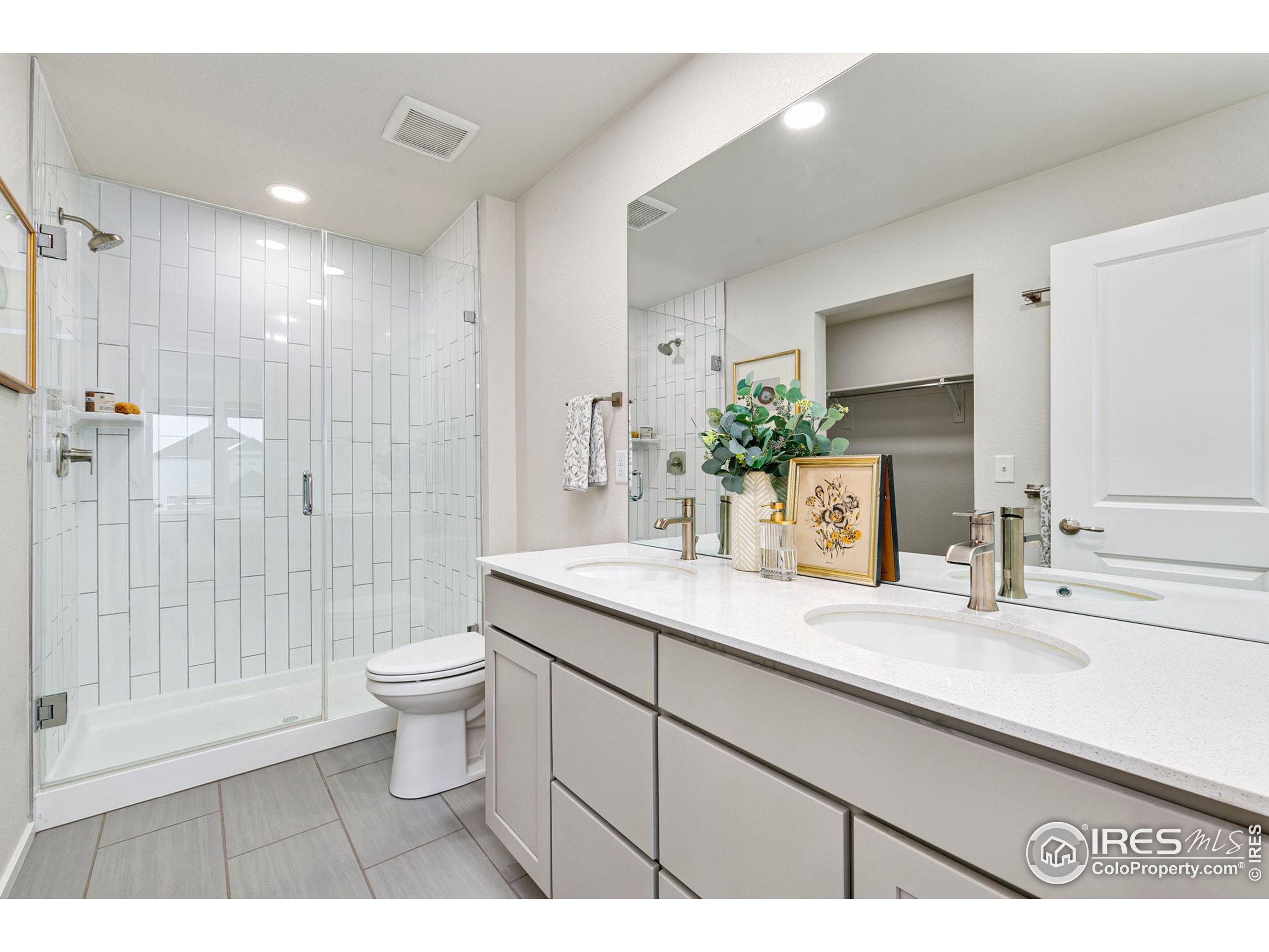 5240 Rendezvous Pkwy