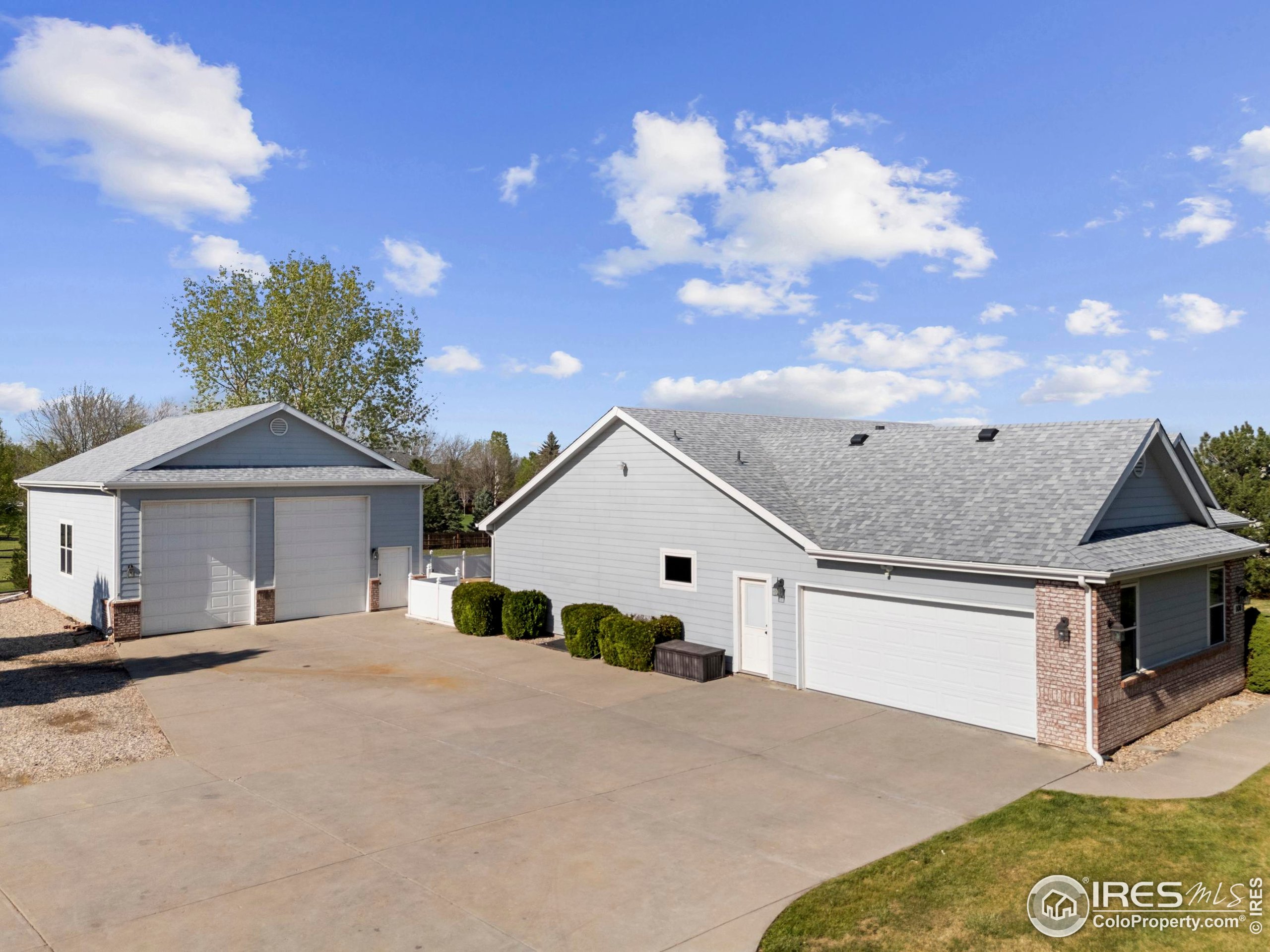 906 Province Rd