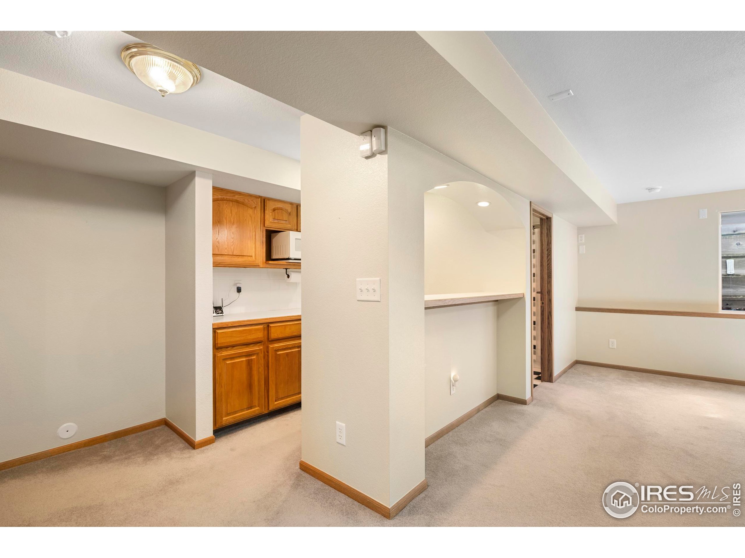906 Province Rd