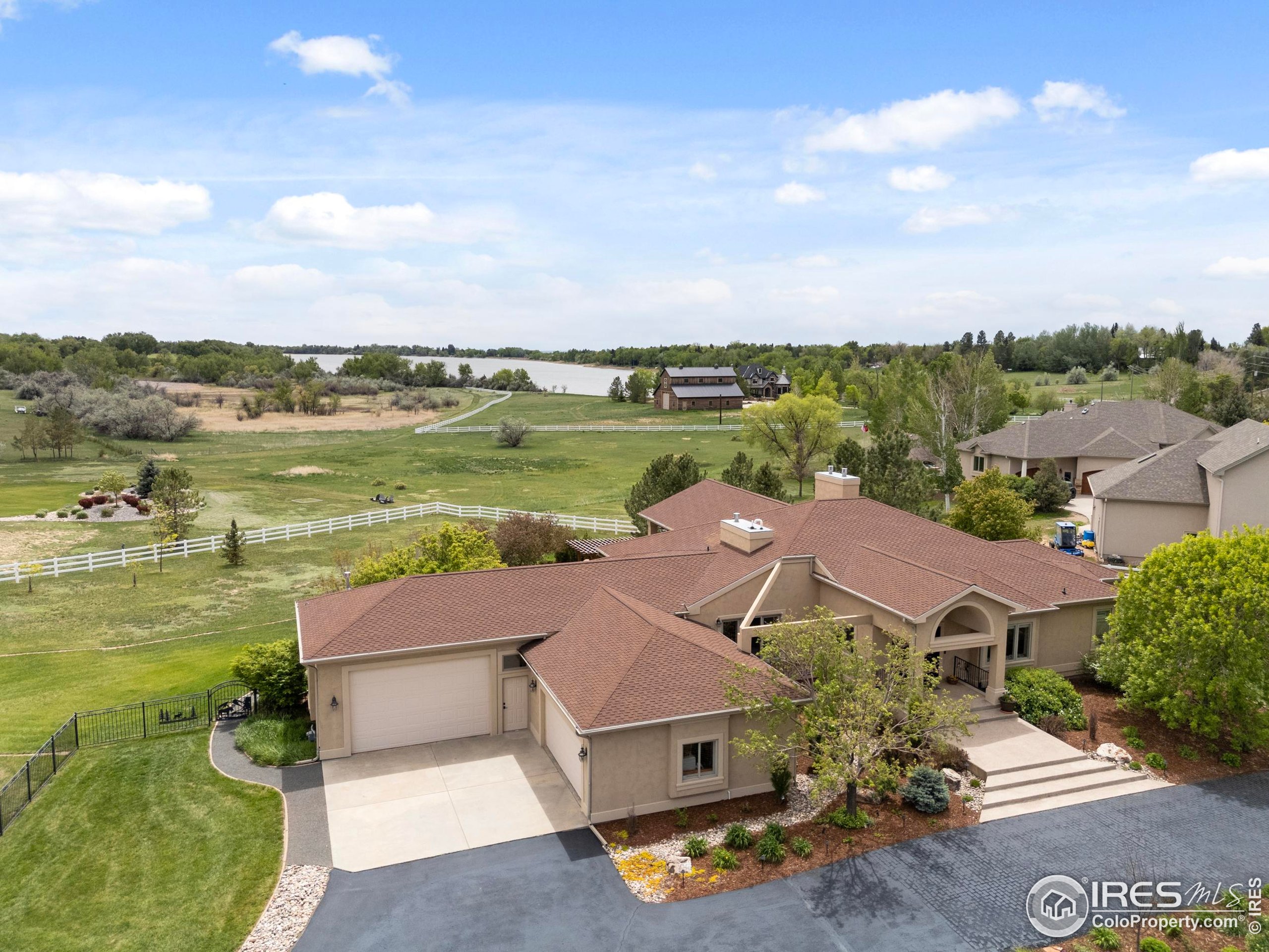 793 Richards Lake Rd