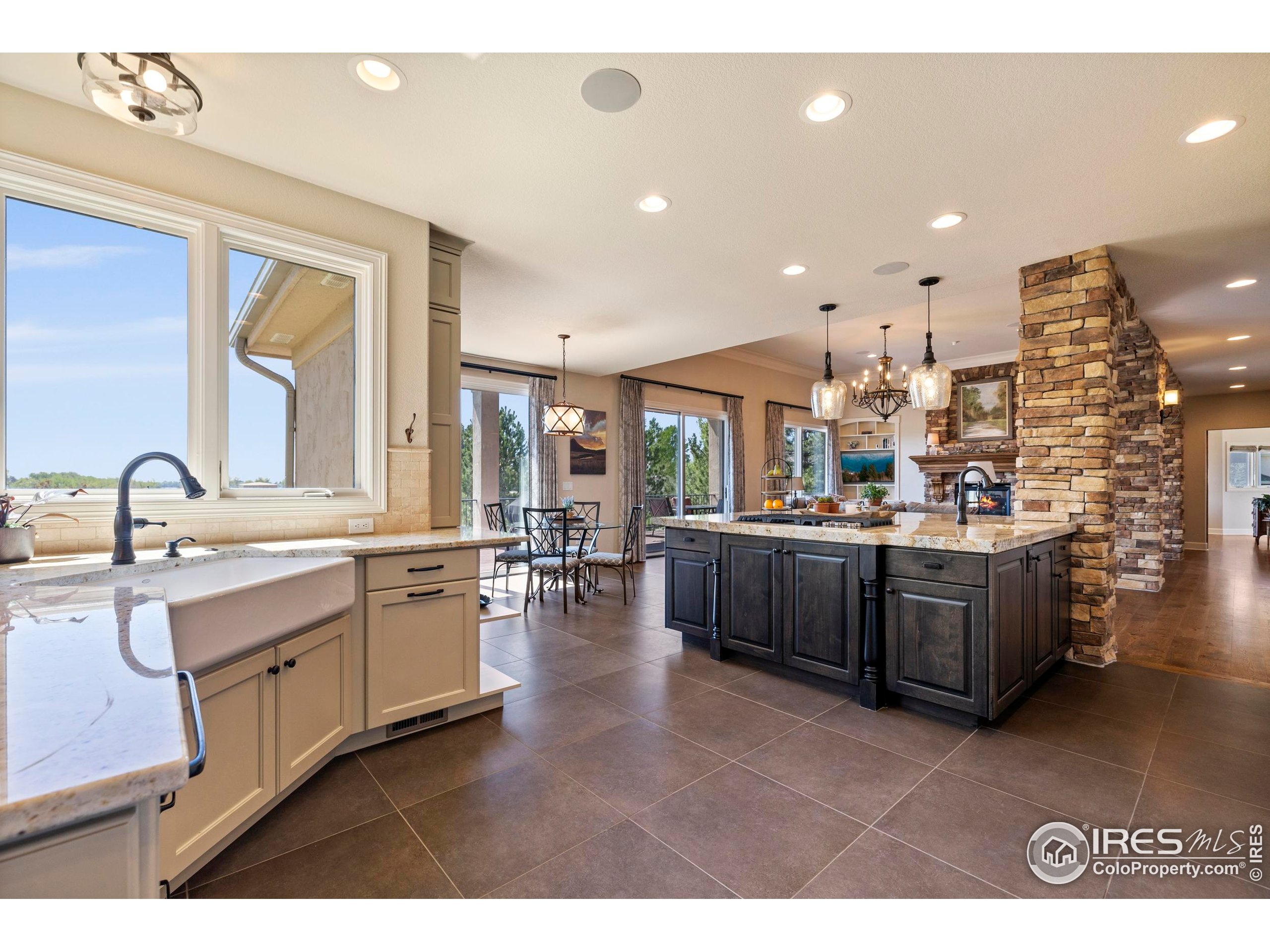 793 Richards Lake Rd