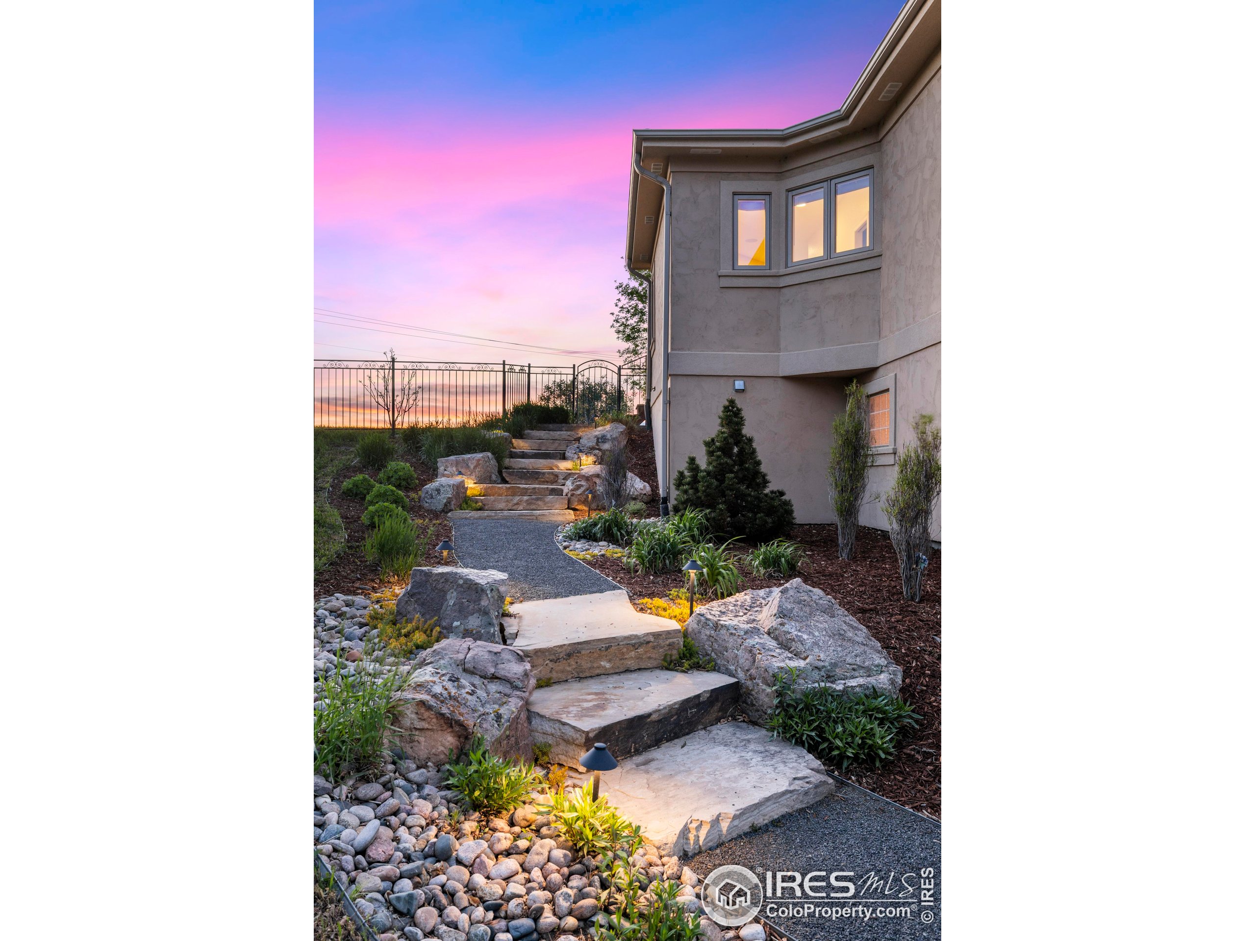 793 Richards Lake Rd