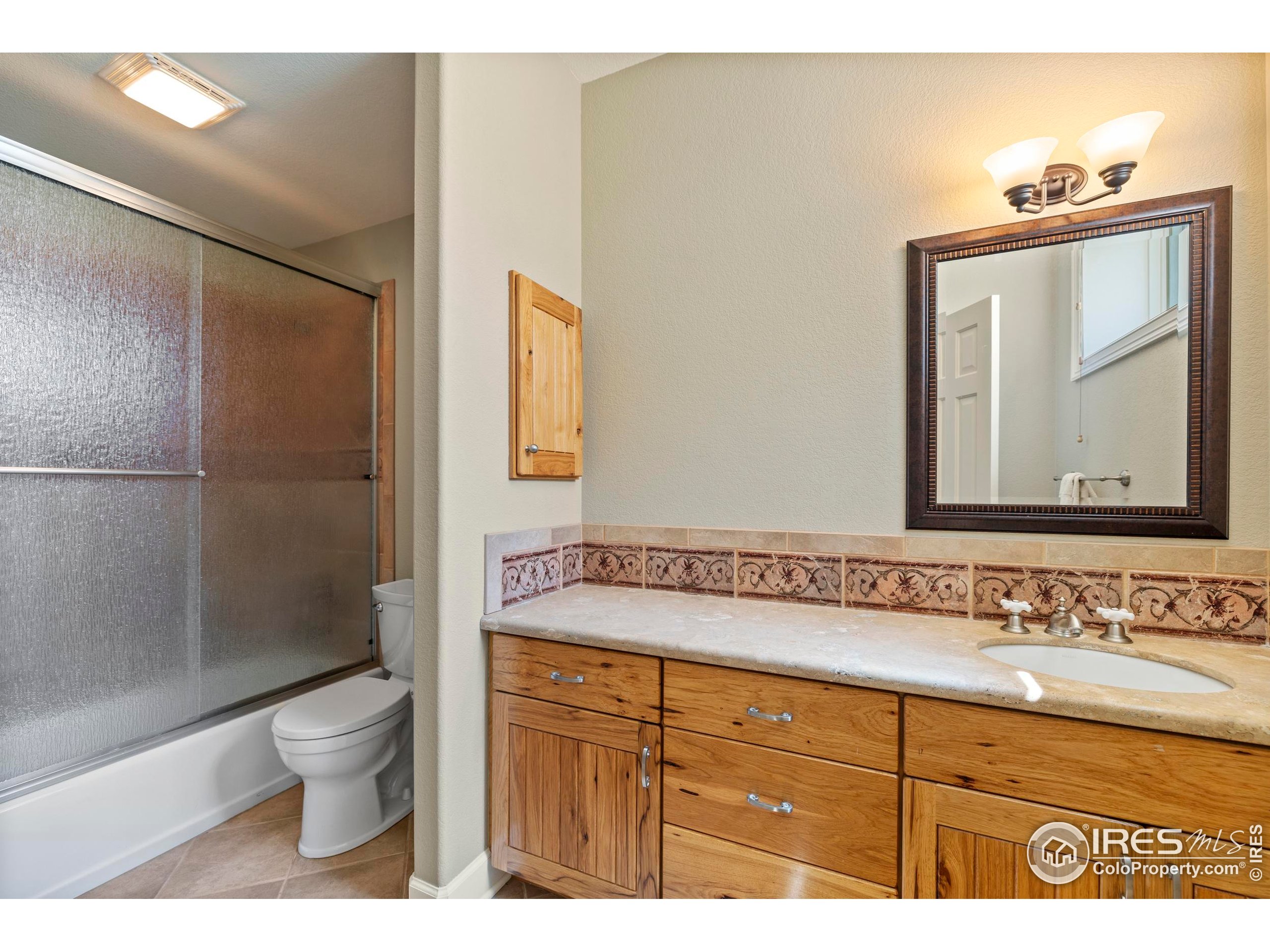 793 Richards Lake Rd