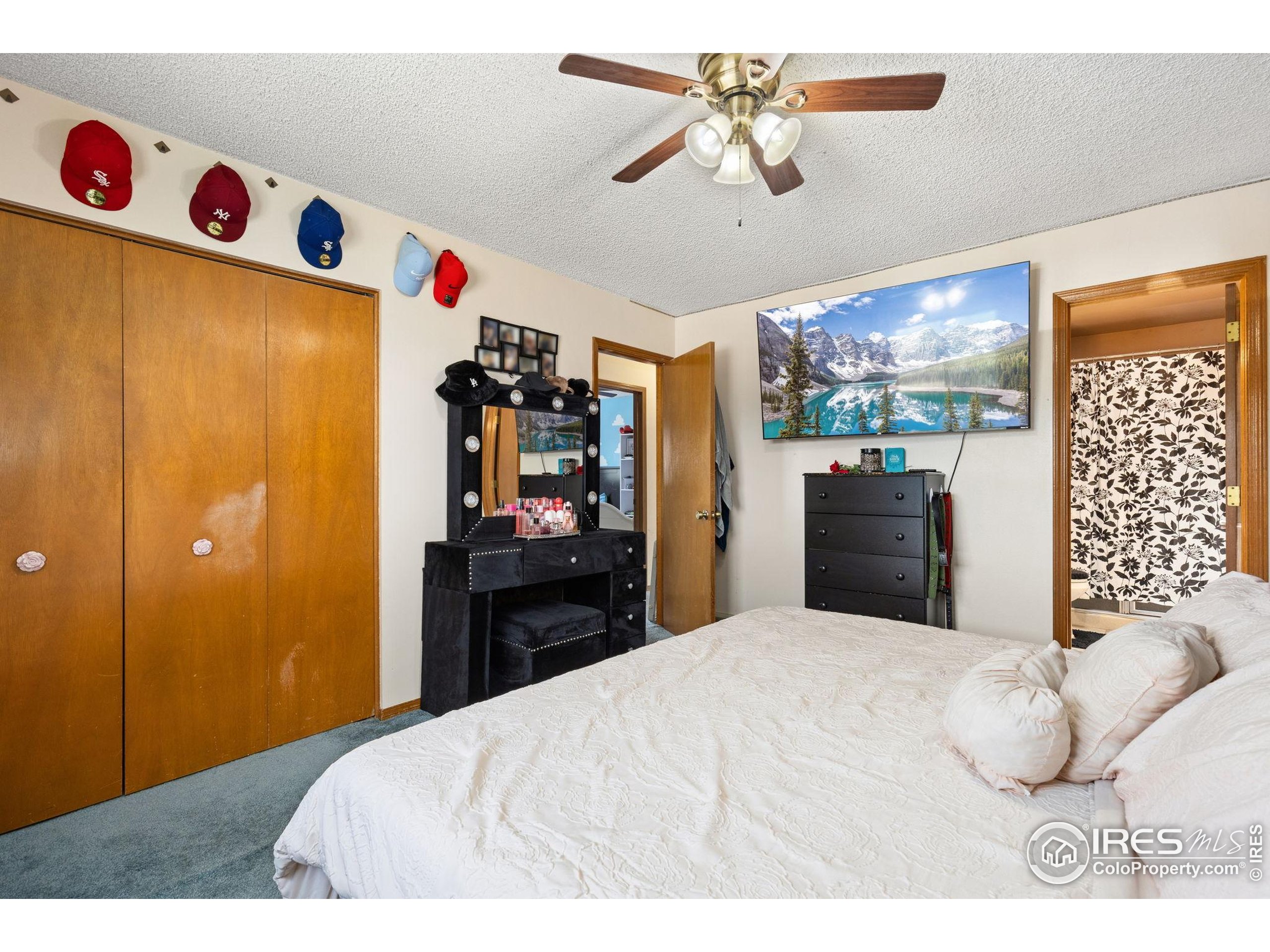 1200-1202 Parker Dr
