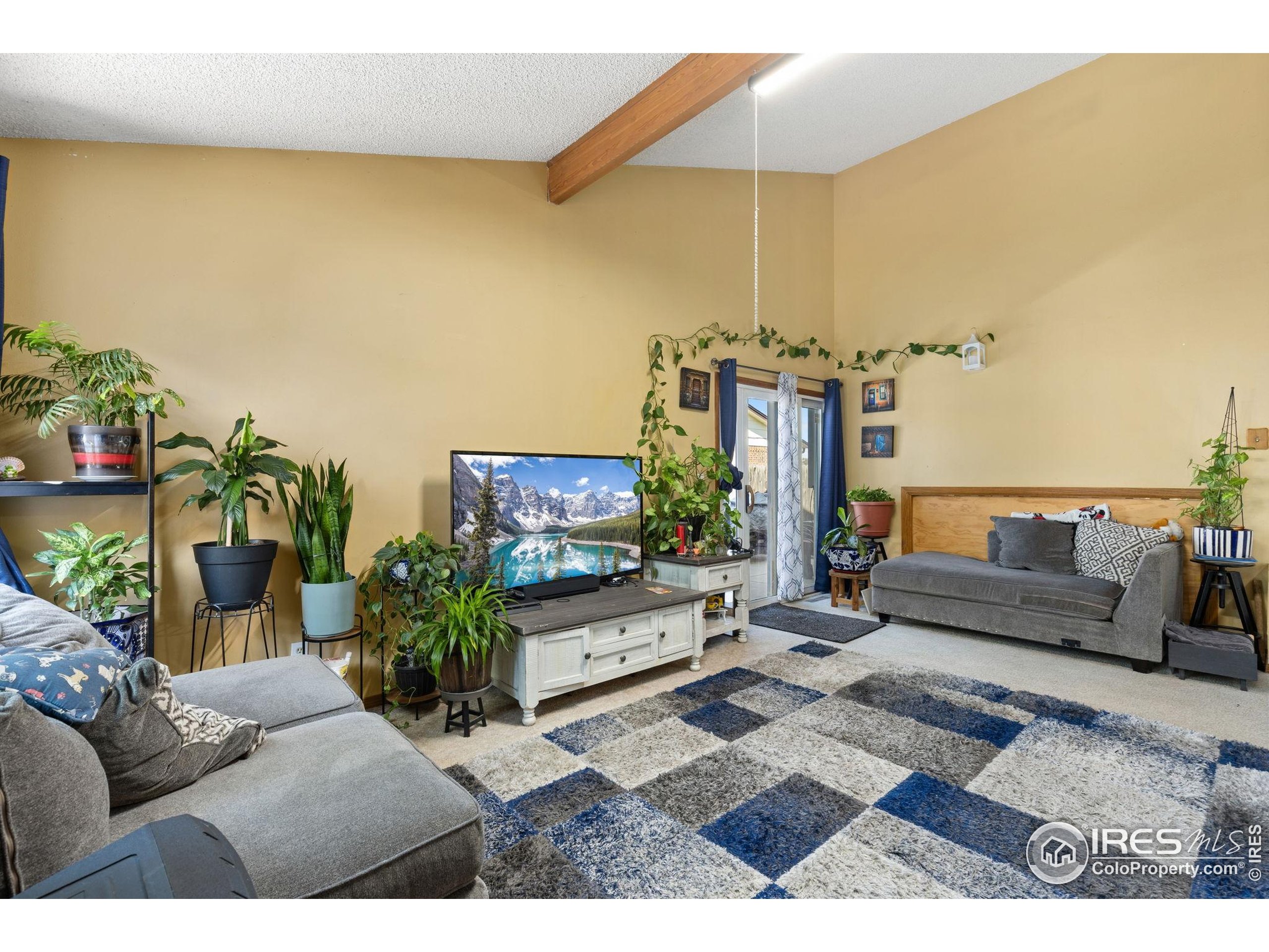 1200-1202 Parker Dr