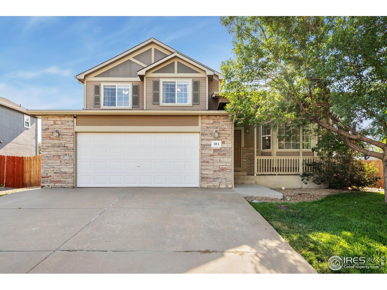 104 Arapaho St