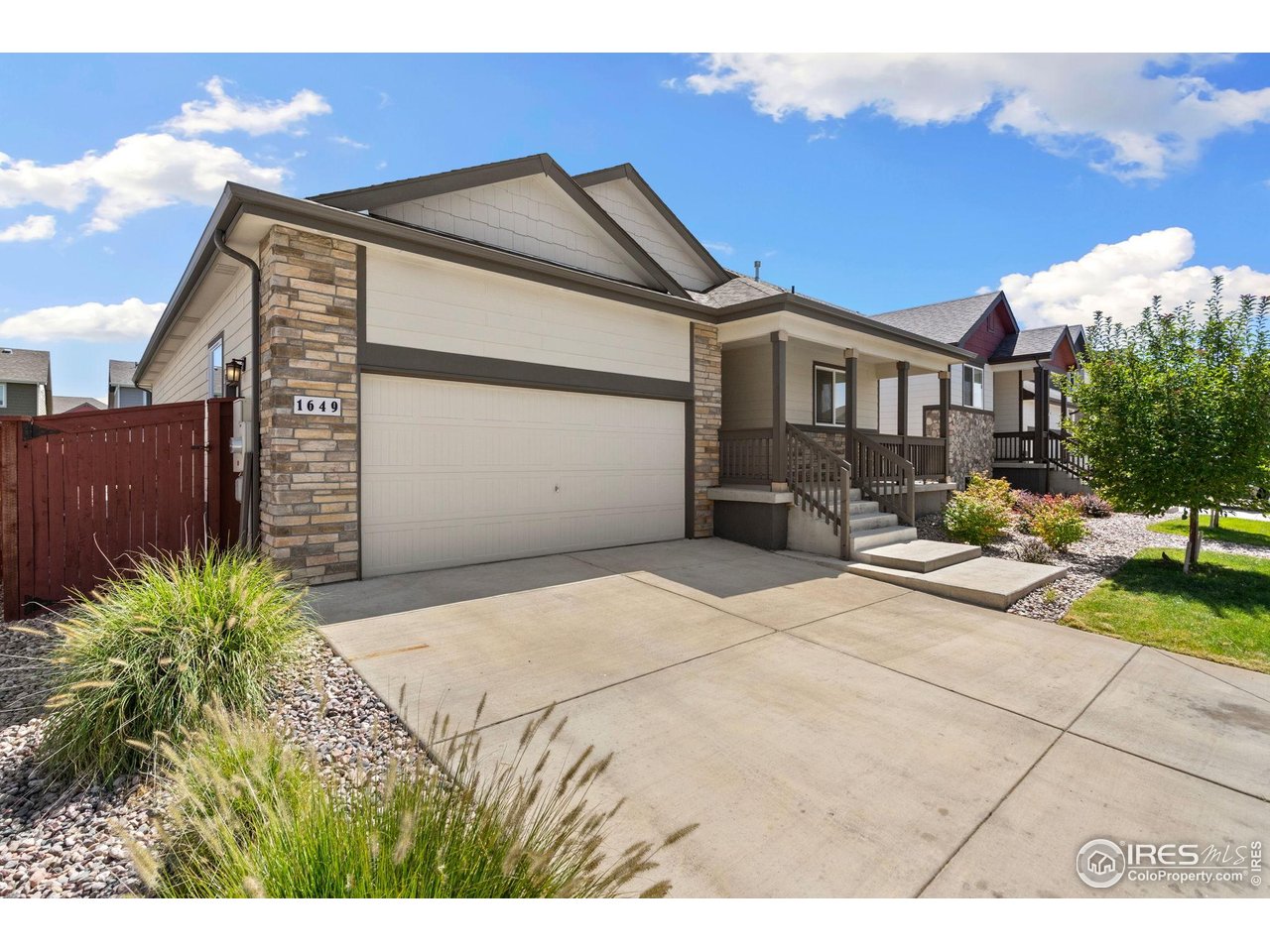 1649 Rise Dr