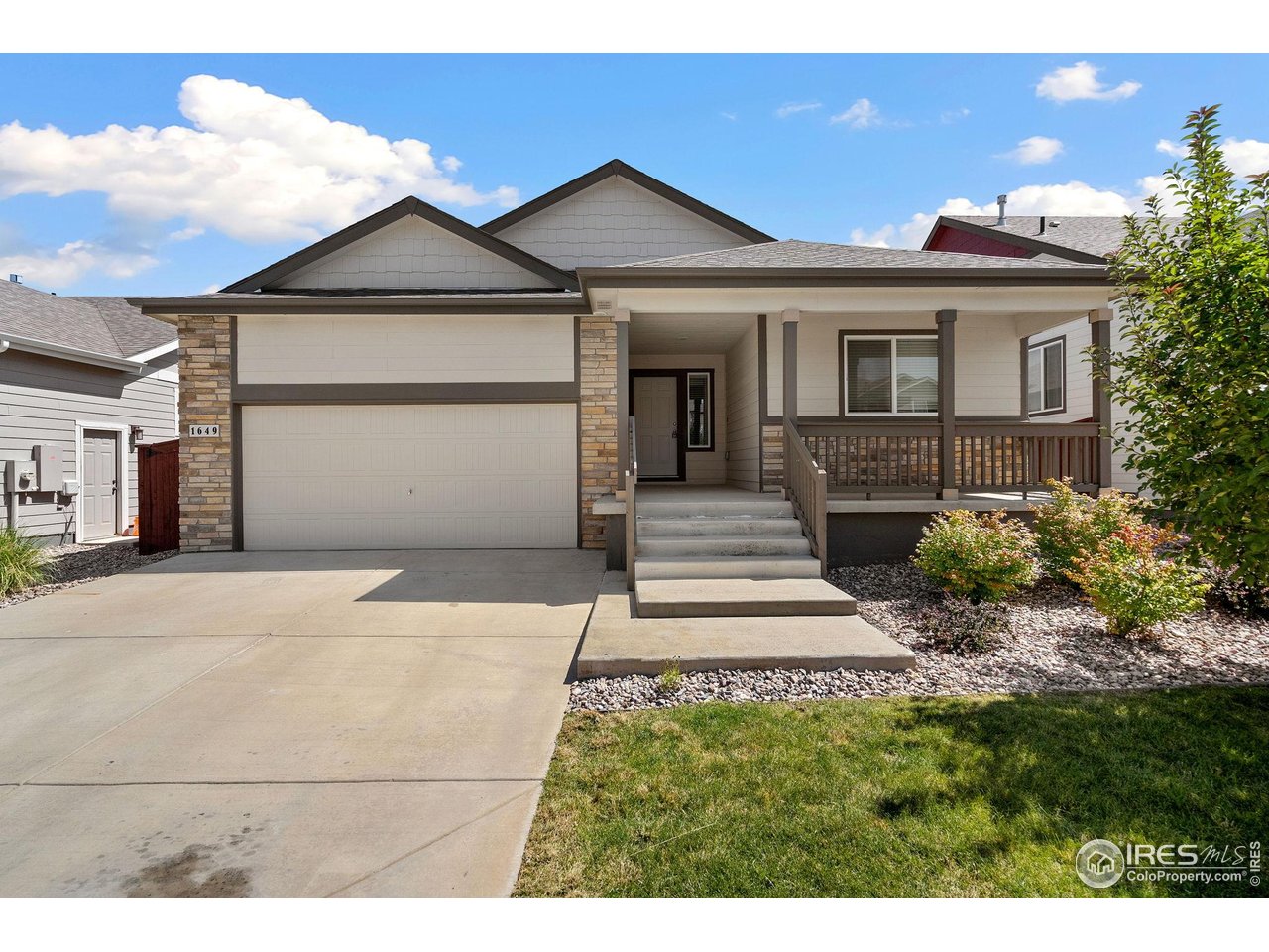 1649 Rise Dr