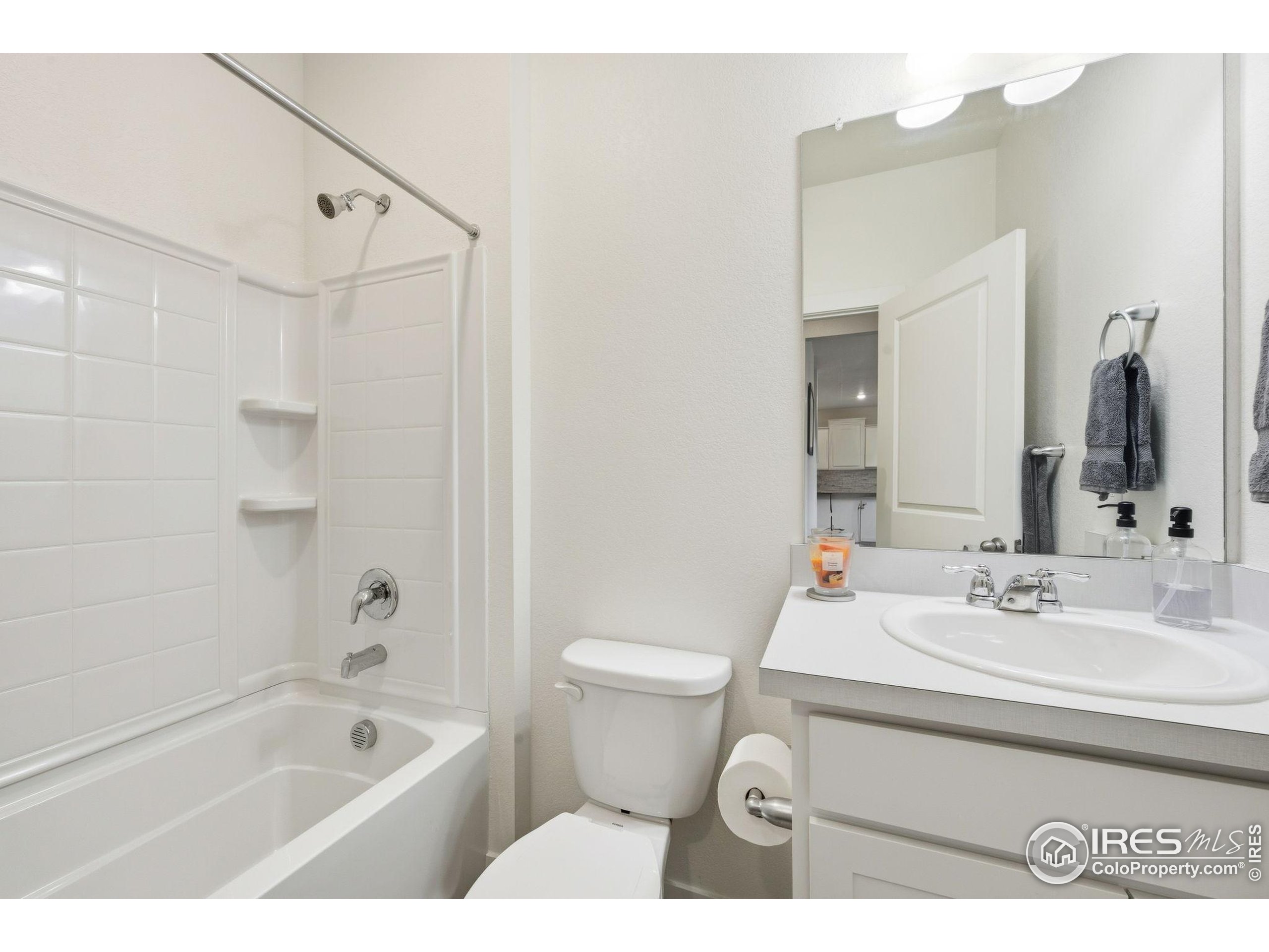 803 Elias Tarn Dr