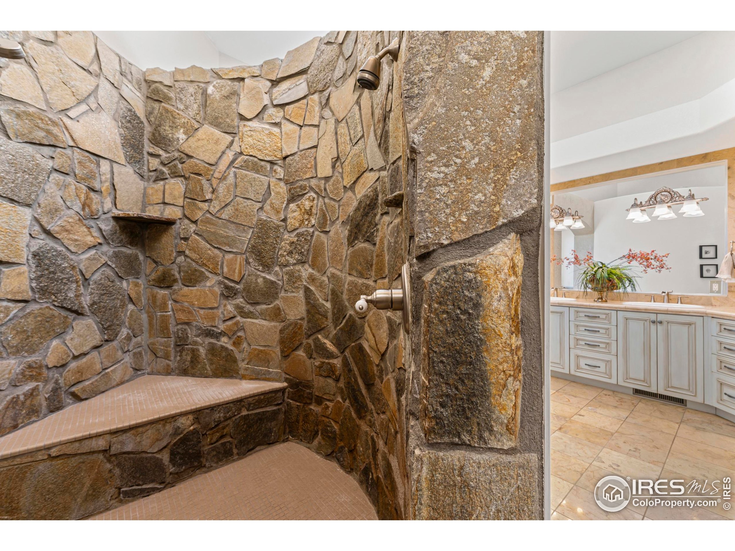 8228 Three Eagles Dr Fort Collins