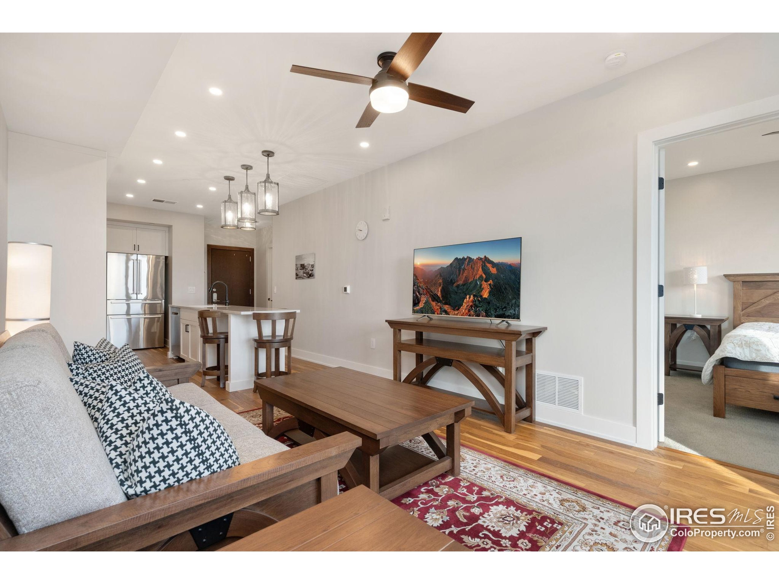 221 E Mountain Ave 315