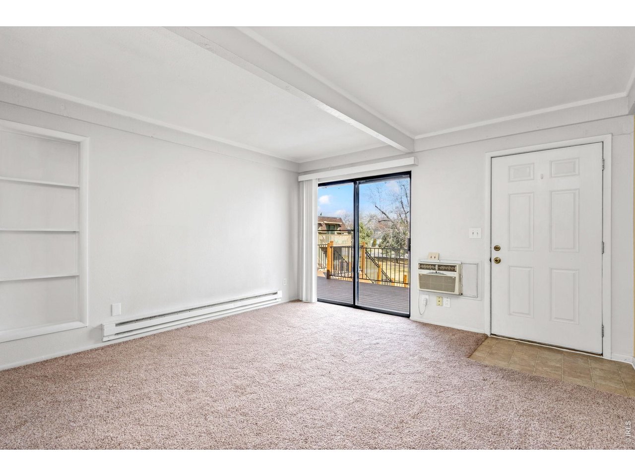 804 Stone Mountain Dr 204