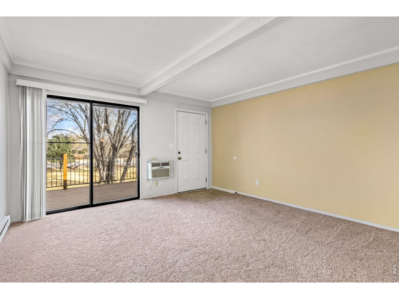 804 Stone Mountain Dr 204