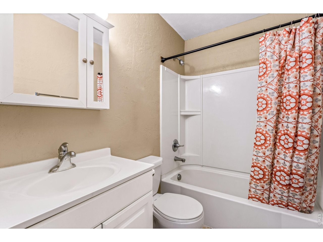 804 Stone Mountain Dr 204