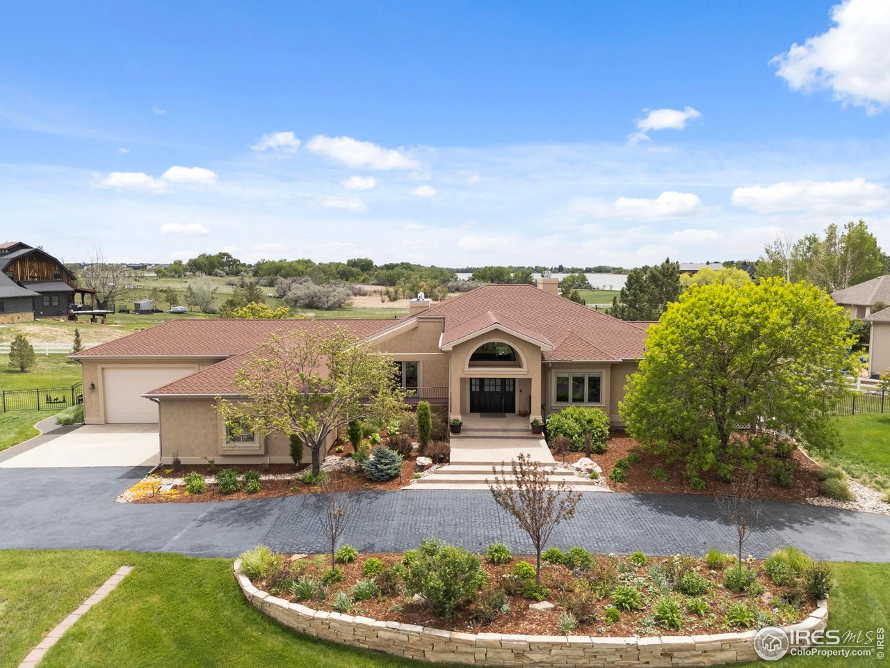 793 Richards Lake Rd