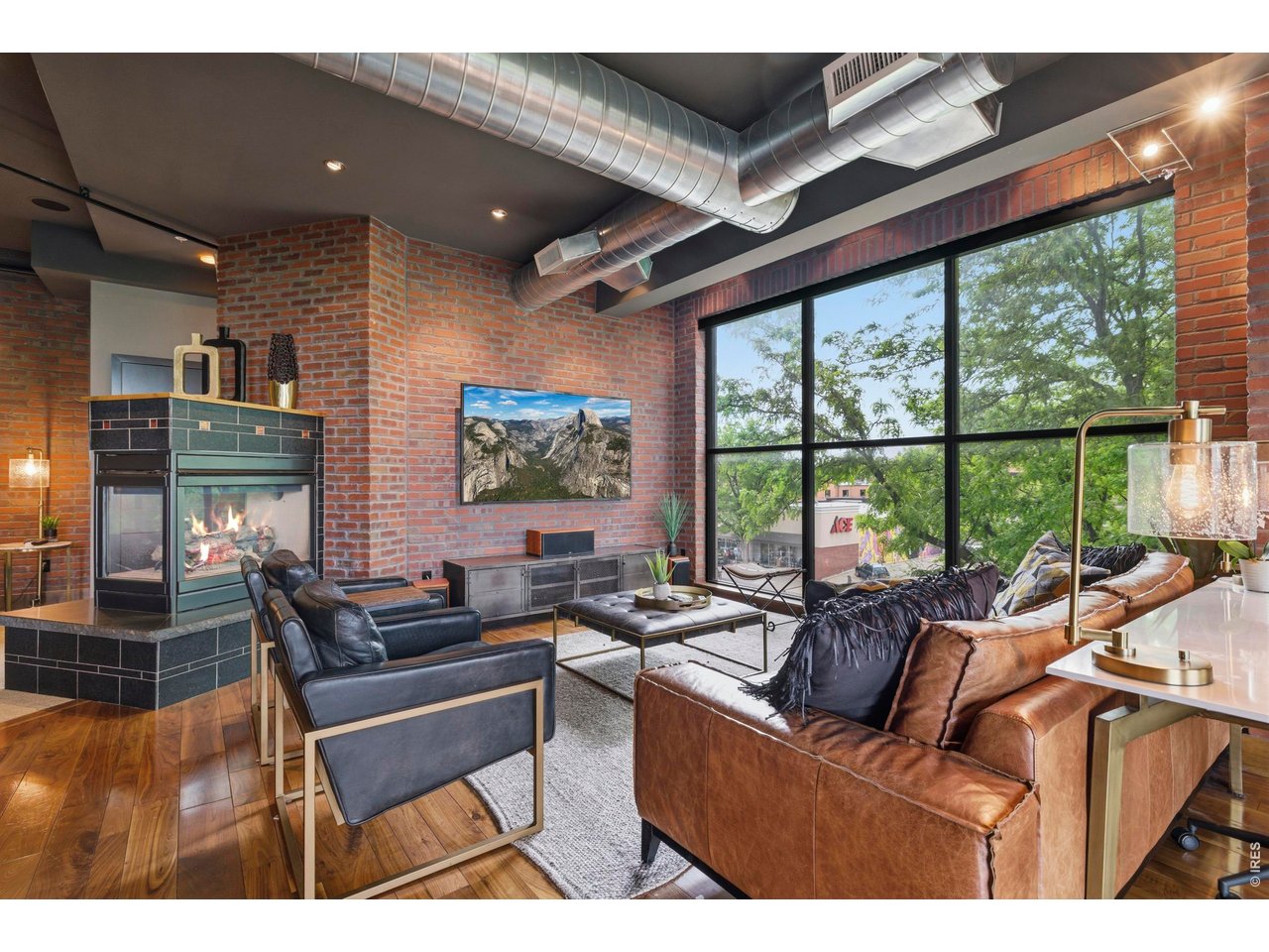 200 S College Ave 300