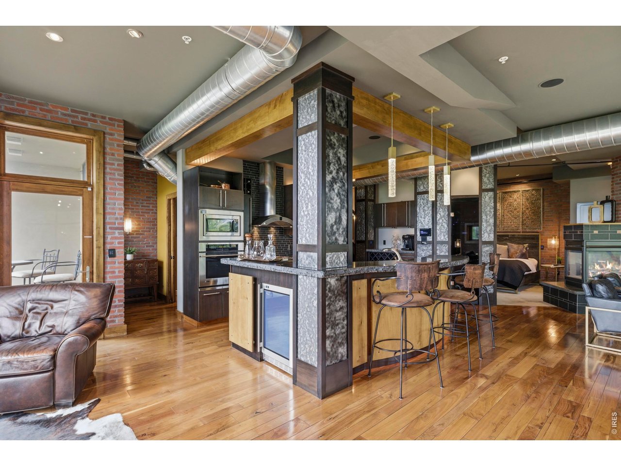 200 S College Ave 300
