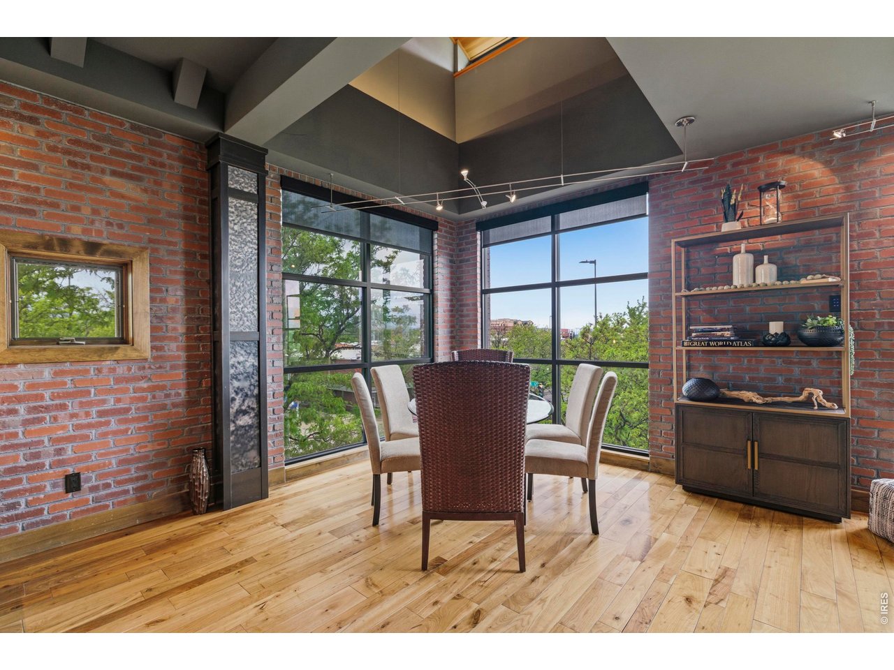 200 S College Ave 300