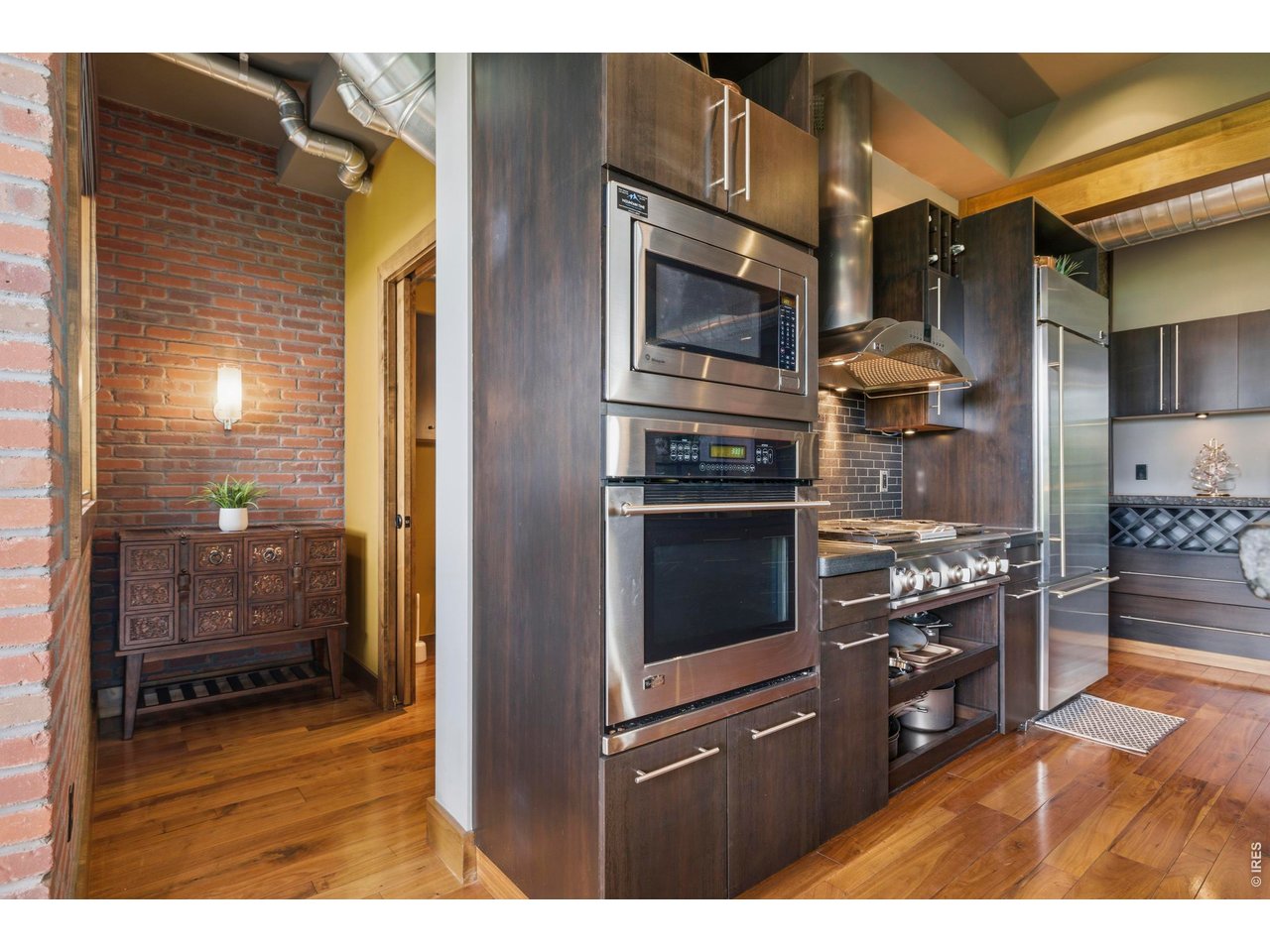 200 S College Ave 300