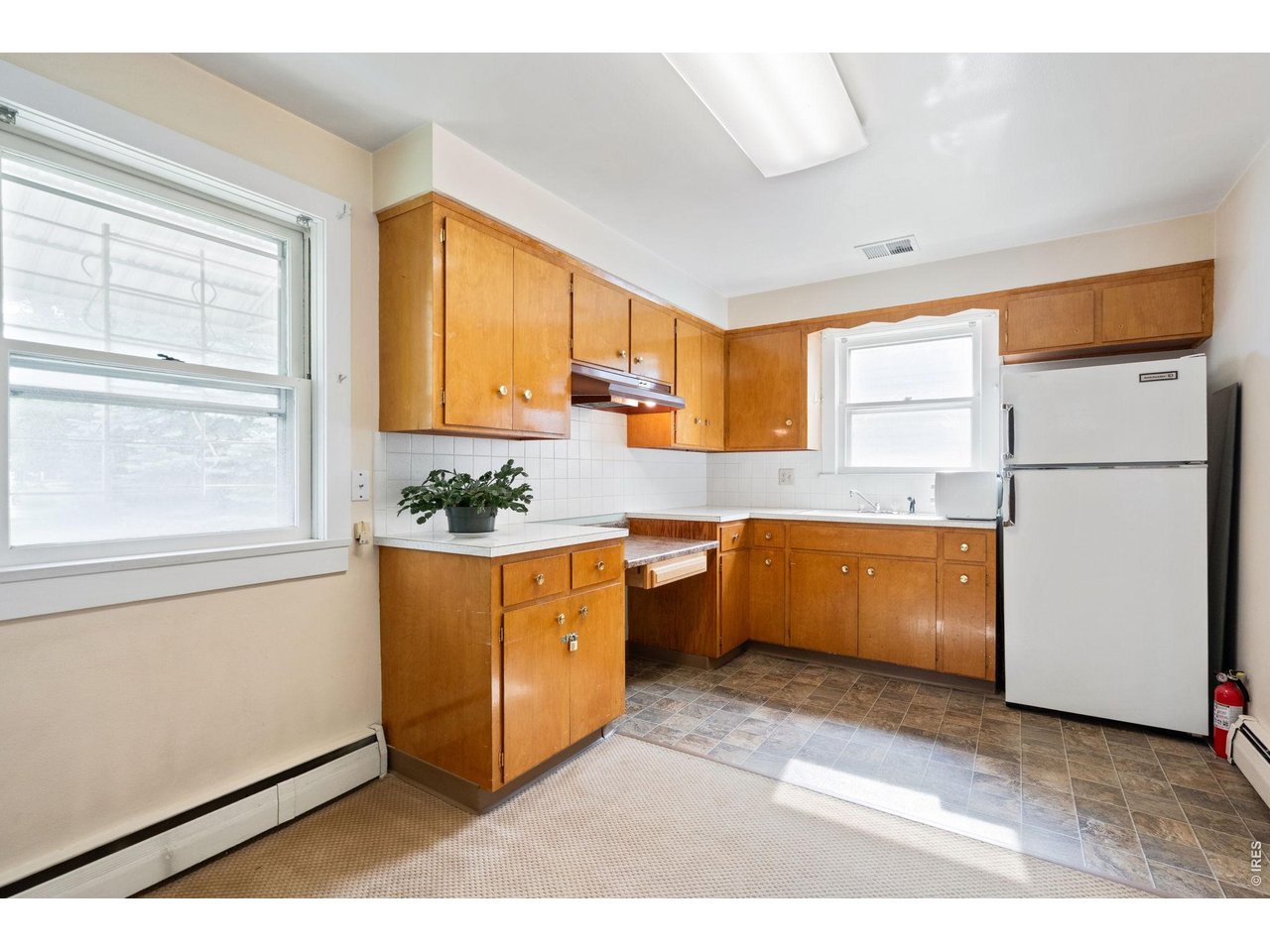 609 Main St