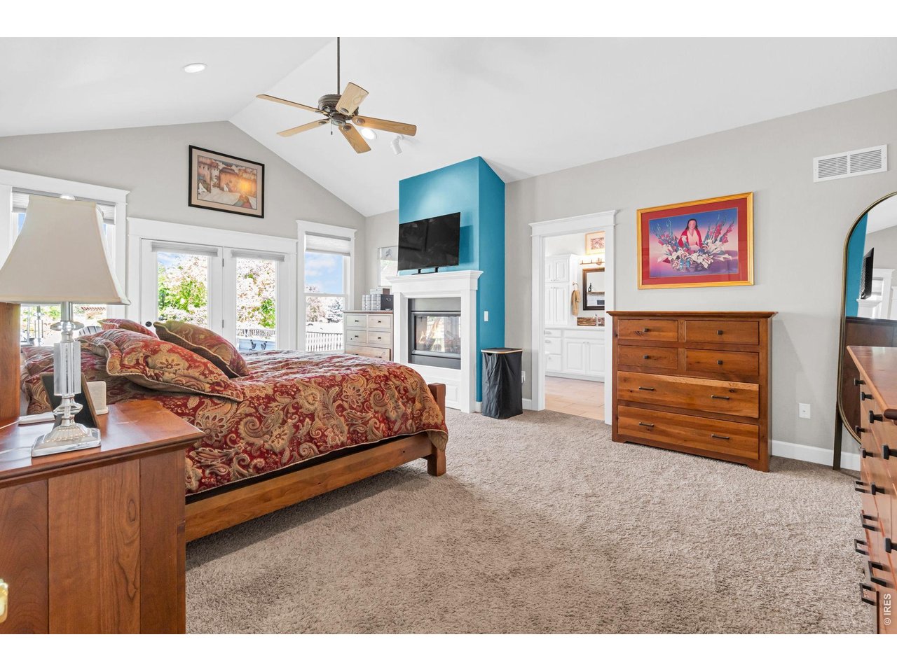 938 Clydesdale Ln